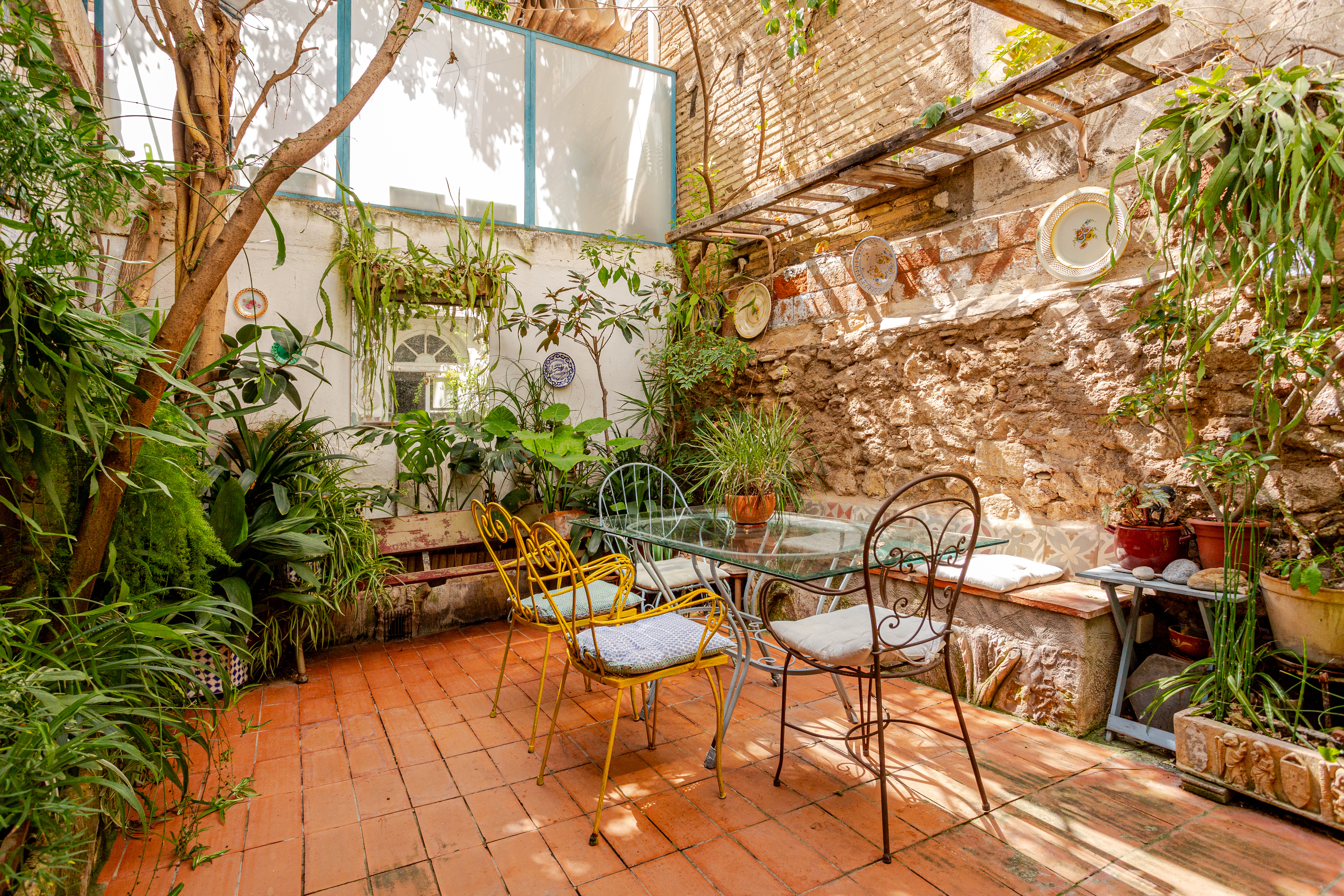 "El patio de Gràcia" vintage home