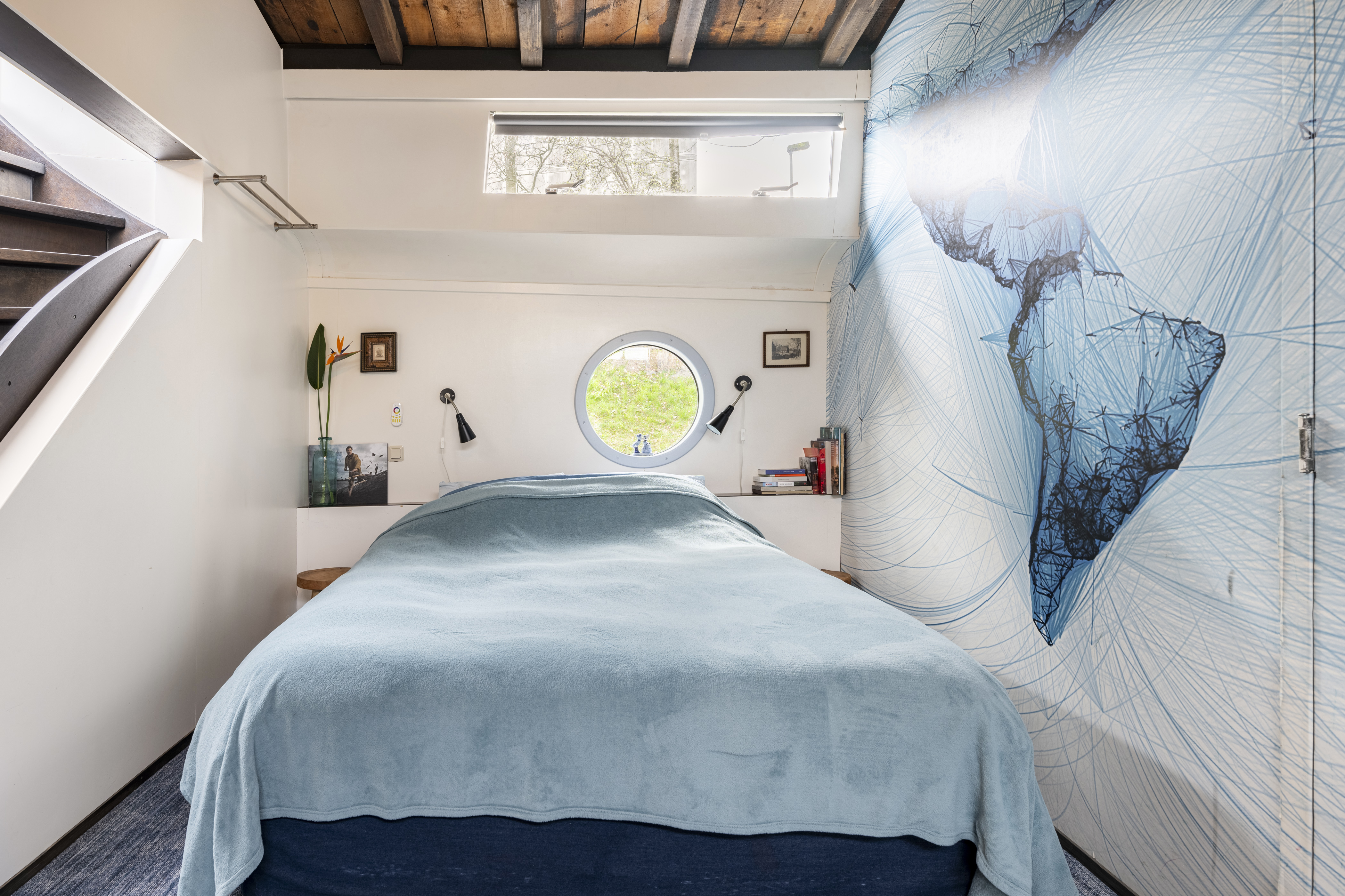 Private Studio on a houseboat; with windmill views
