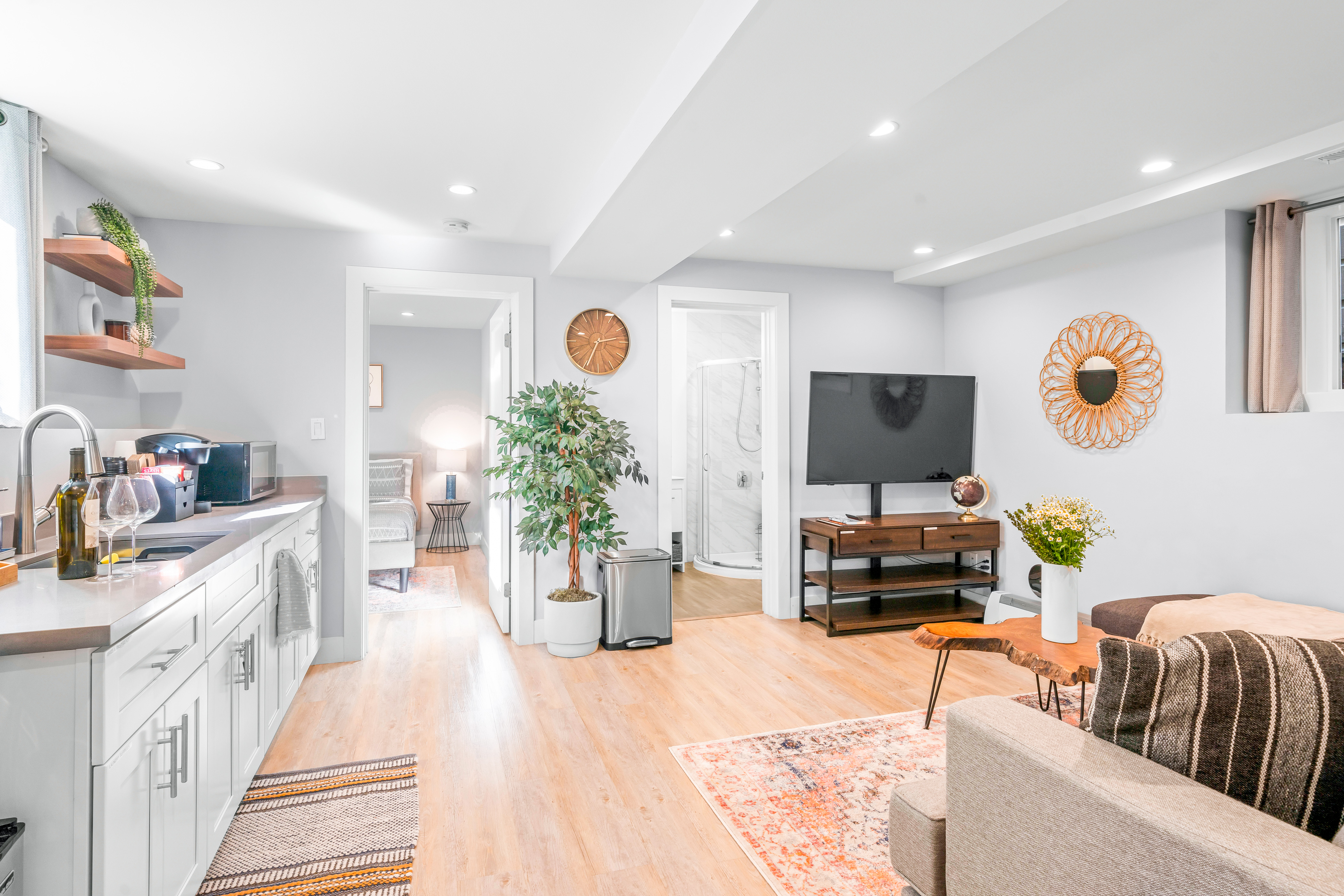 Cozy Remodeled Suite in Oceanview With Parking
