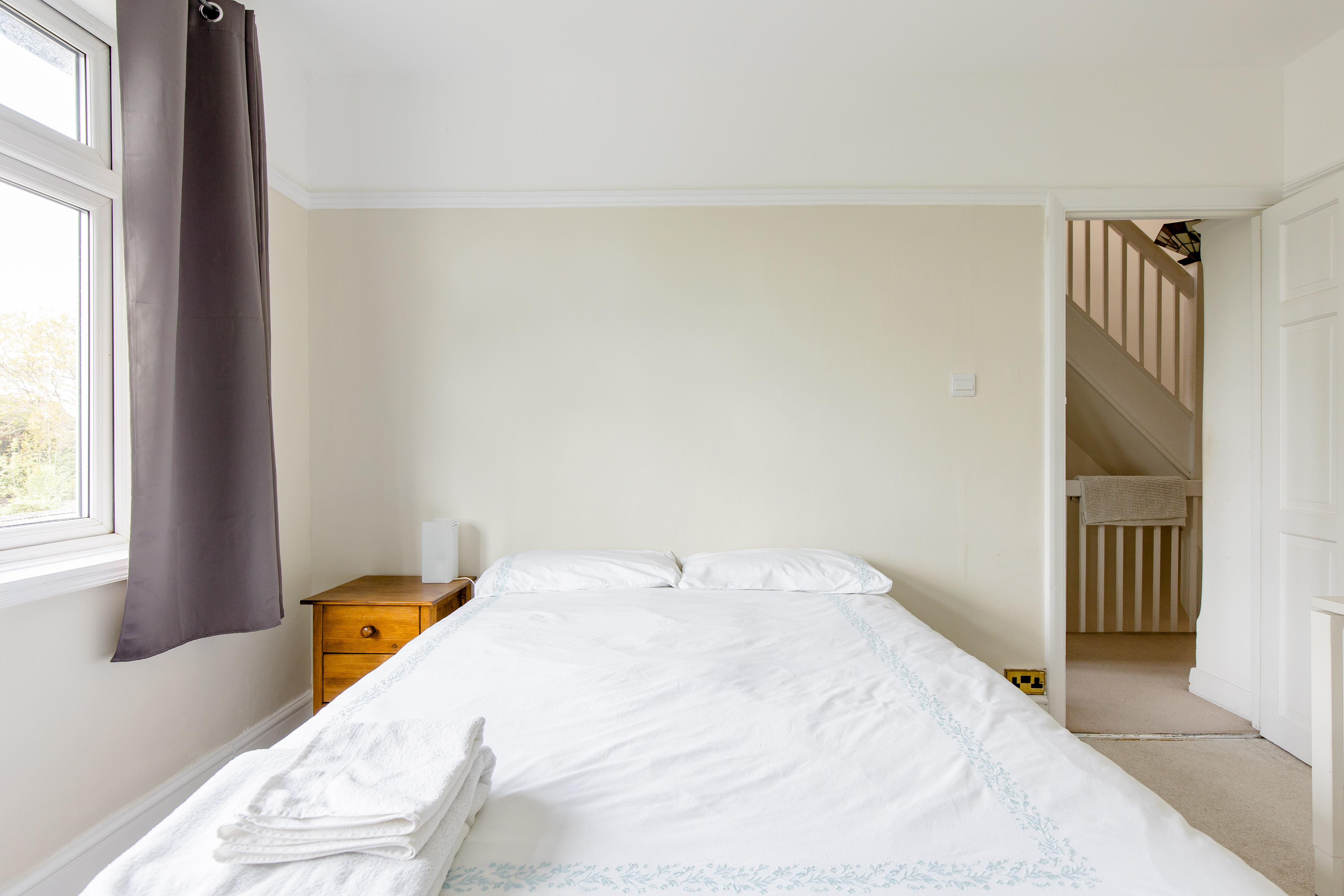 Double room near tube in Merton, London