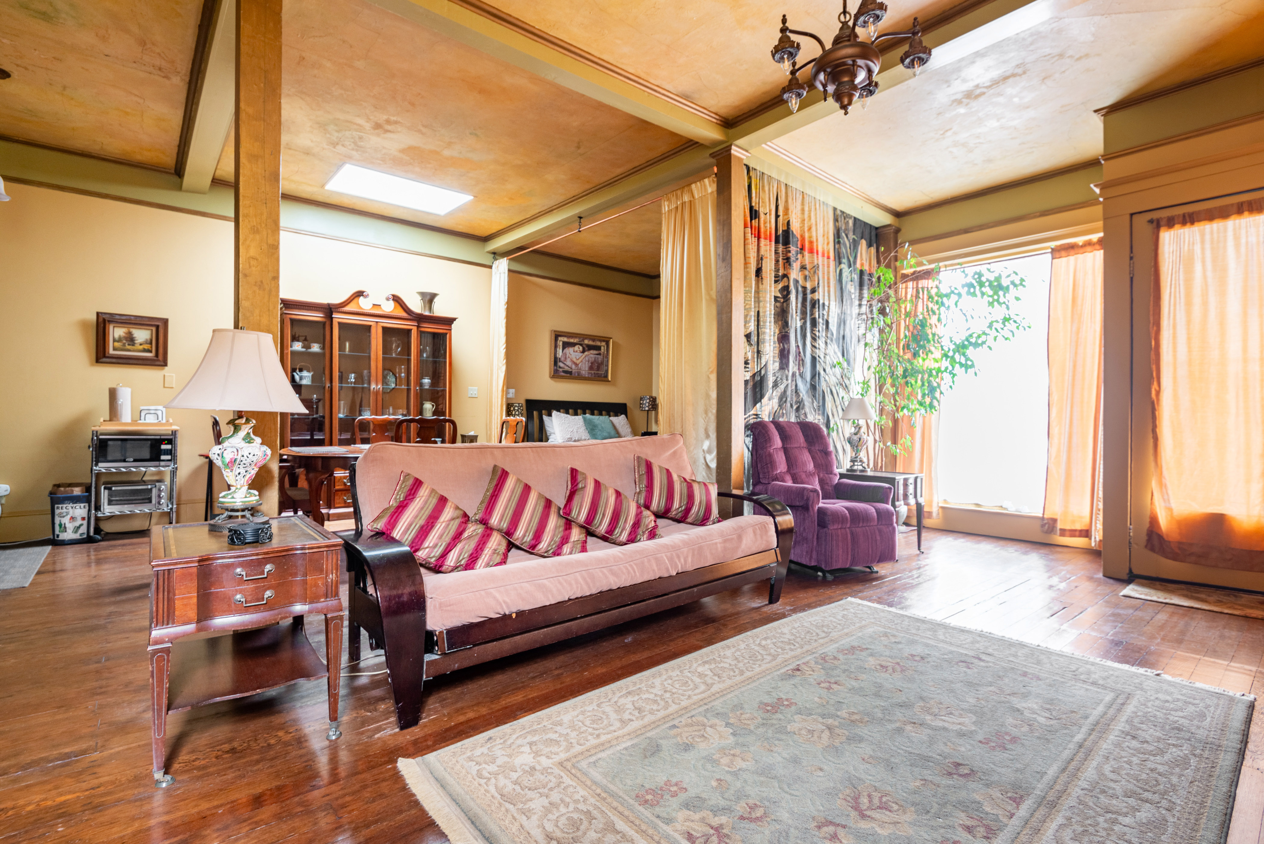 Grand and Cozy 1920's SF Studio