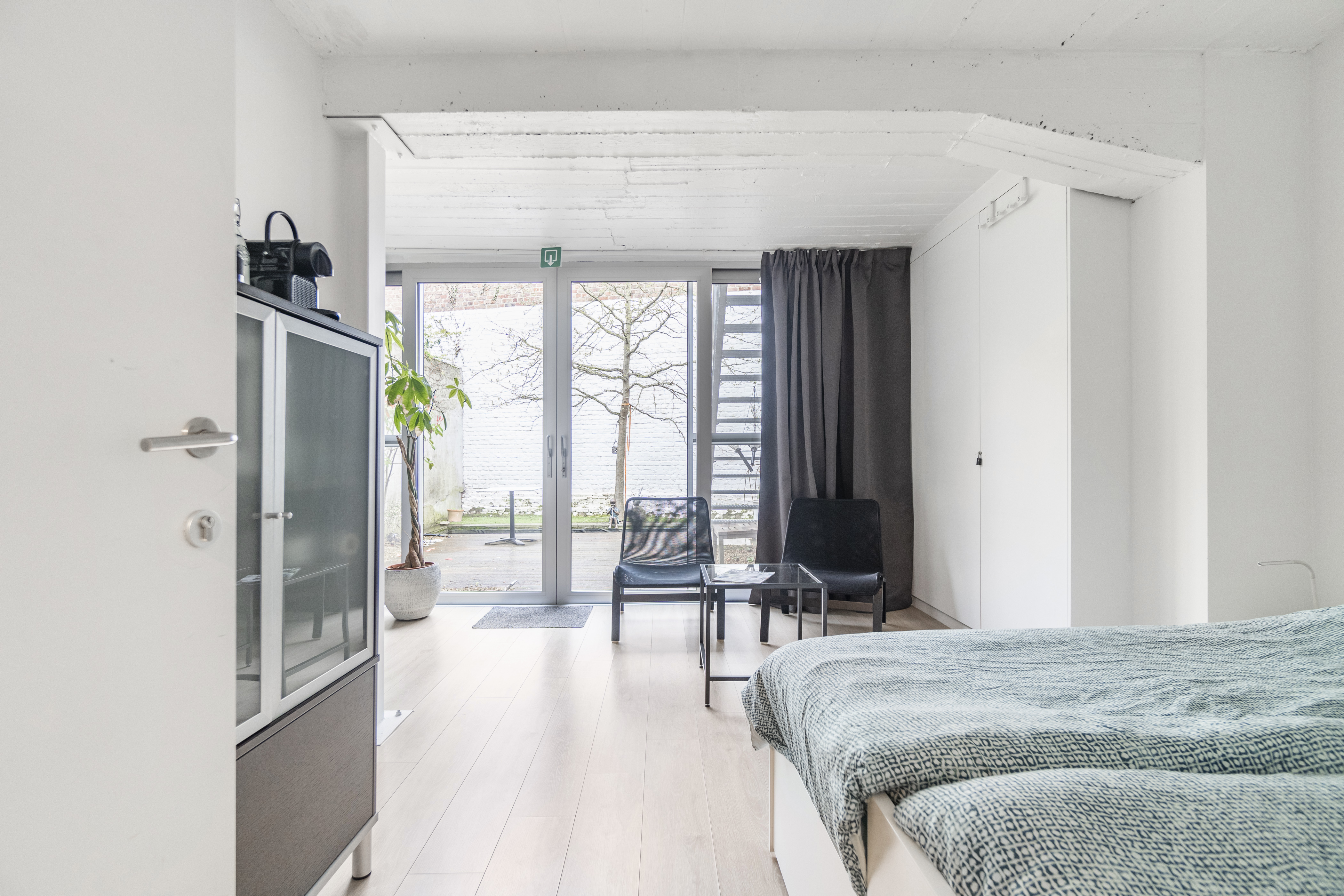 Private room & private bathroom in quiet area