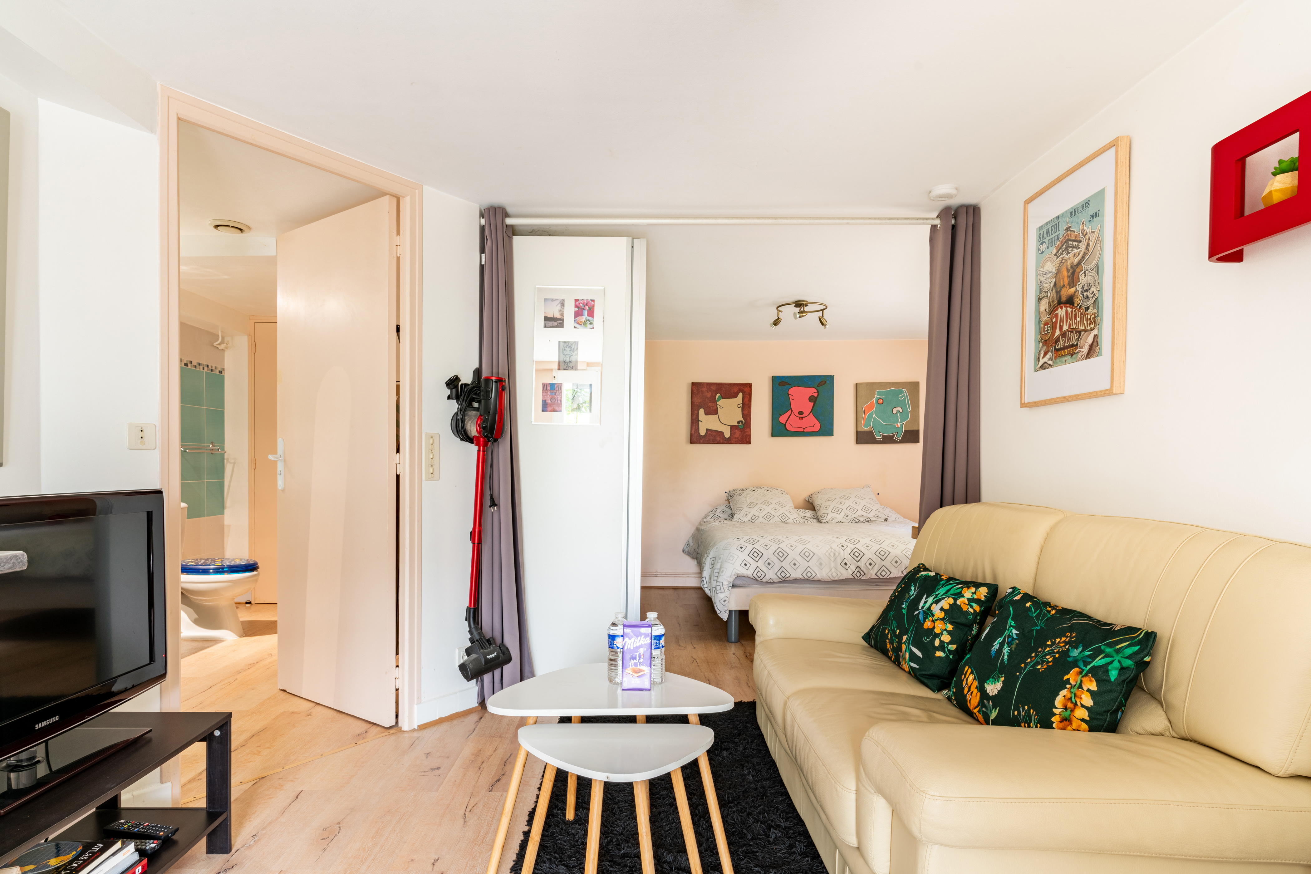 Warm and comfortable studio