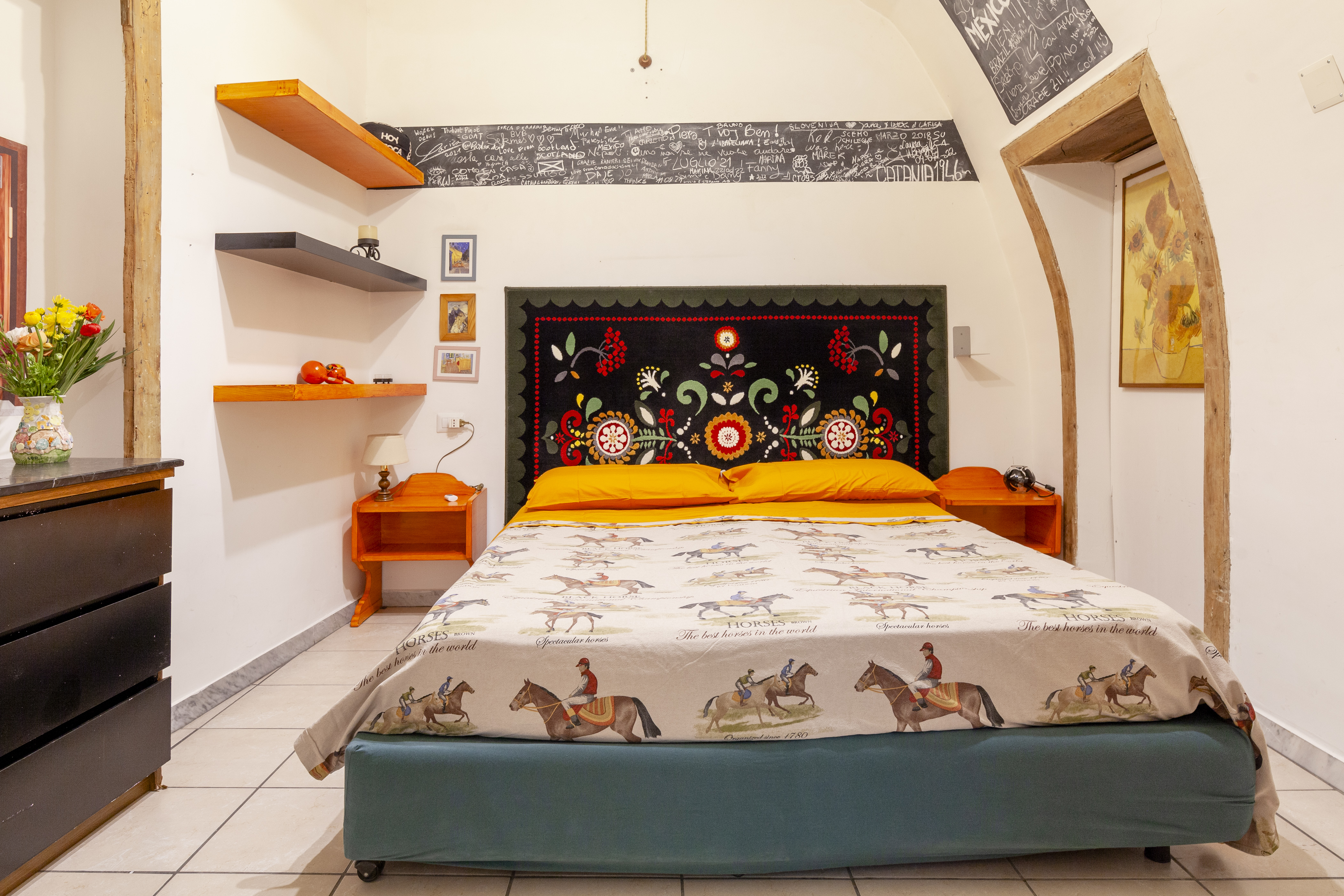 Centro Storico Napoli -Vincent Room in San Giuseppe, Naples