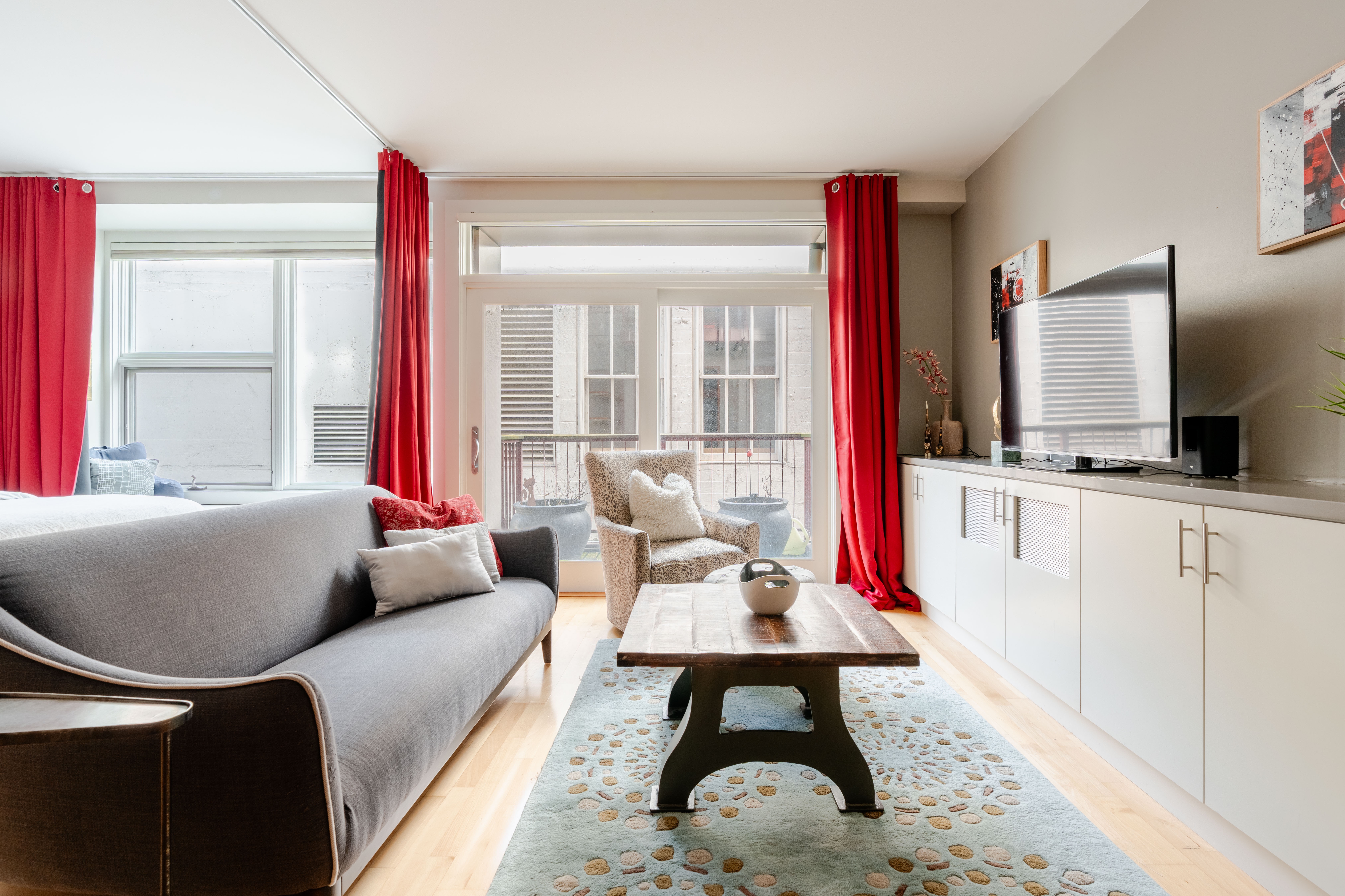 Downtown Seattle Luxurious Retreat