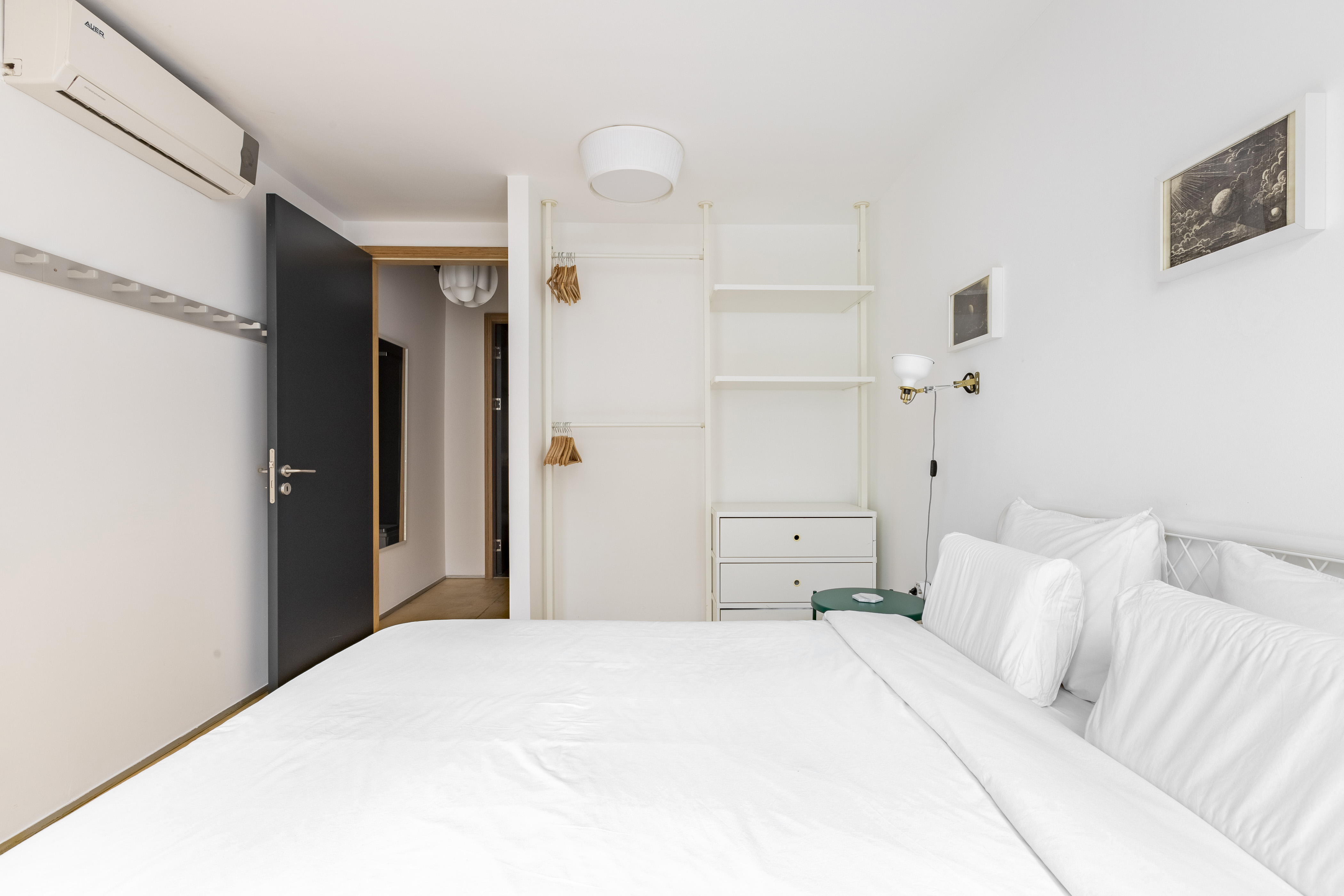 Curated Modern · Elevator · Cihangir