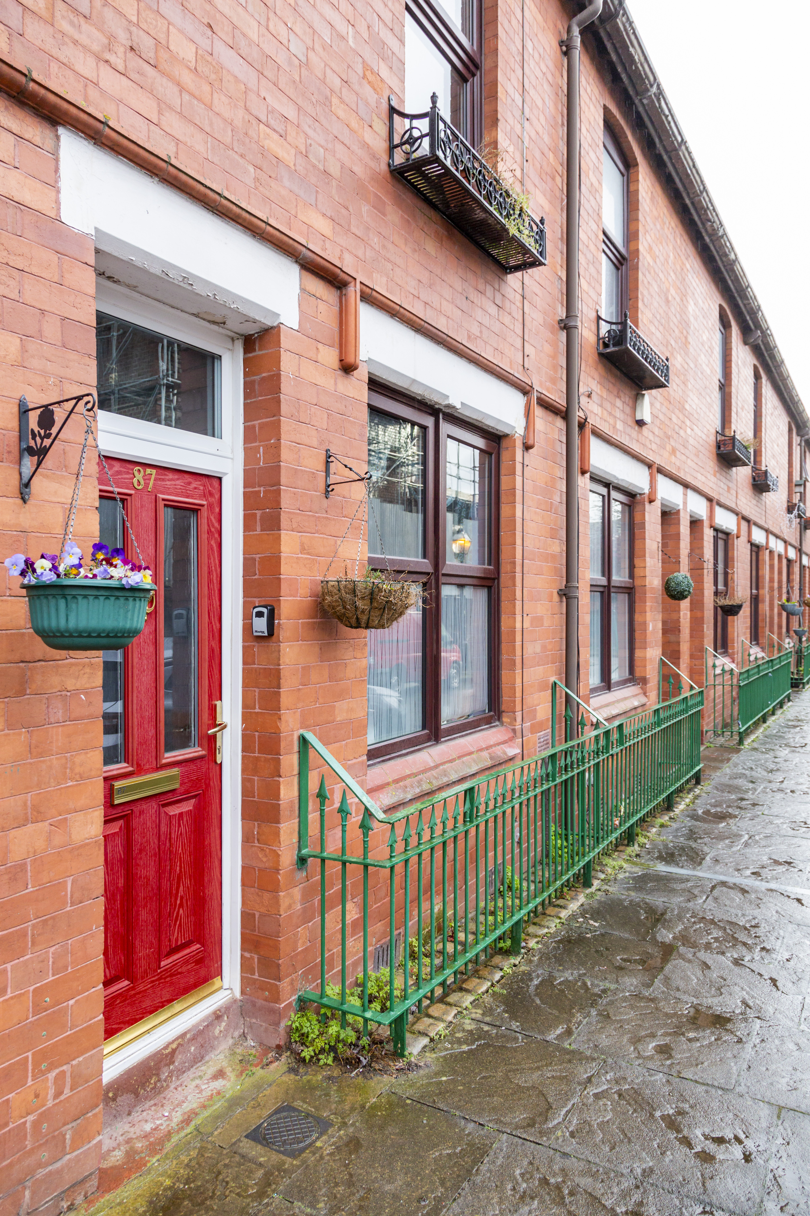 Well Located Simple Double Room in Salford District, Greater Manchester