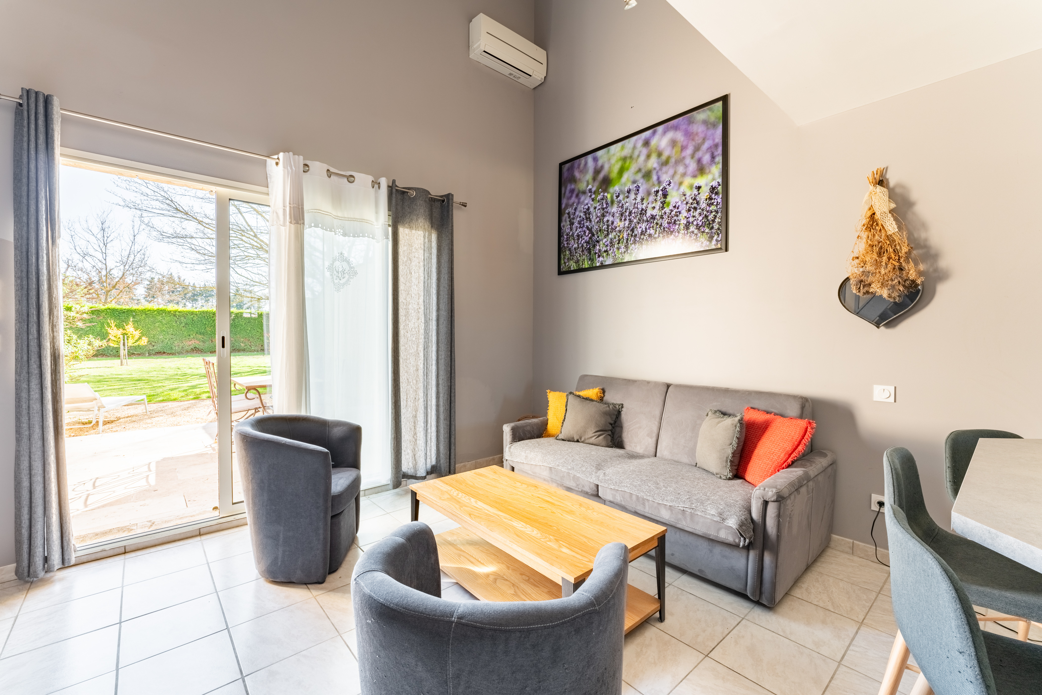 Mas Papabiou - Charming cottage with Eygalières spa
