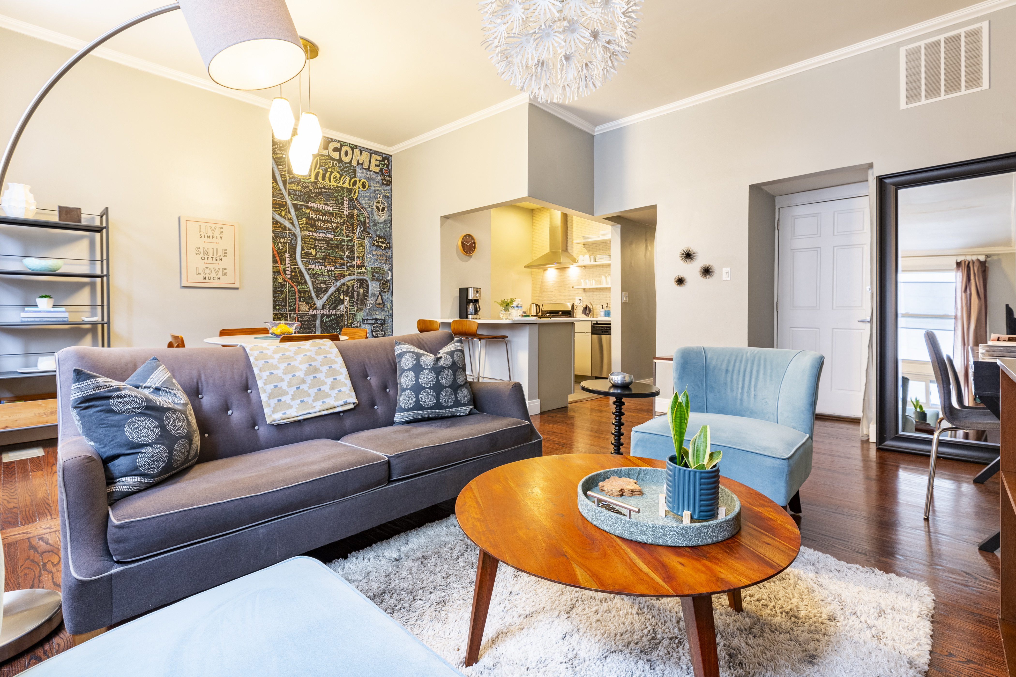Unwind in Style Steps from the Magnificent Mile in Near North Side, Chicago