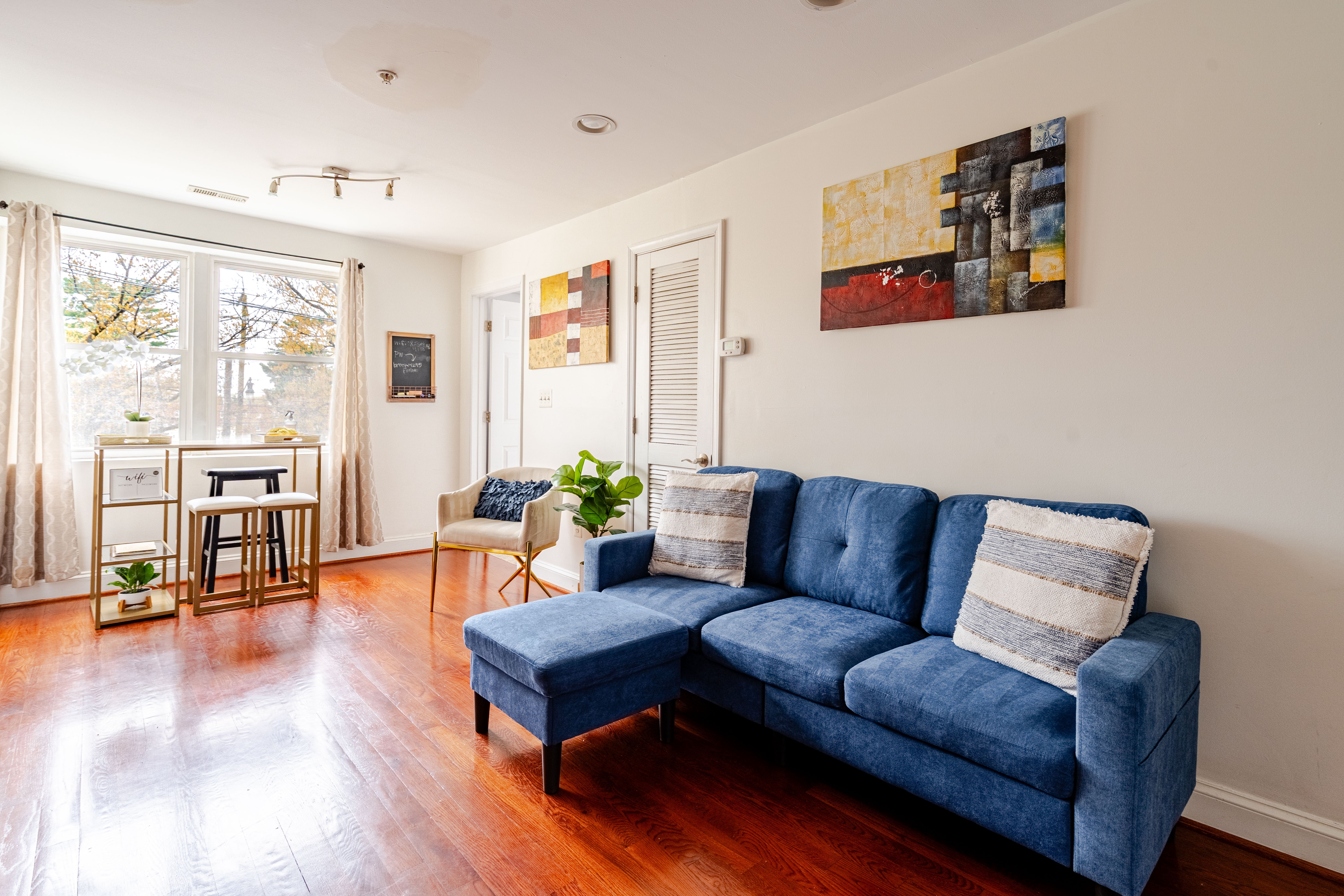 Pennsylvania Avenue 3 BR Condo! in Fairfax Village, Naylor Gardens, Hillcrest, Summit Park, Washington Dc