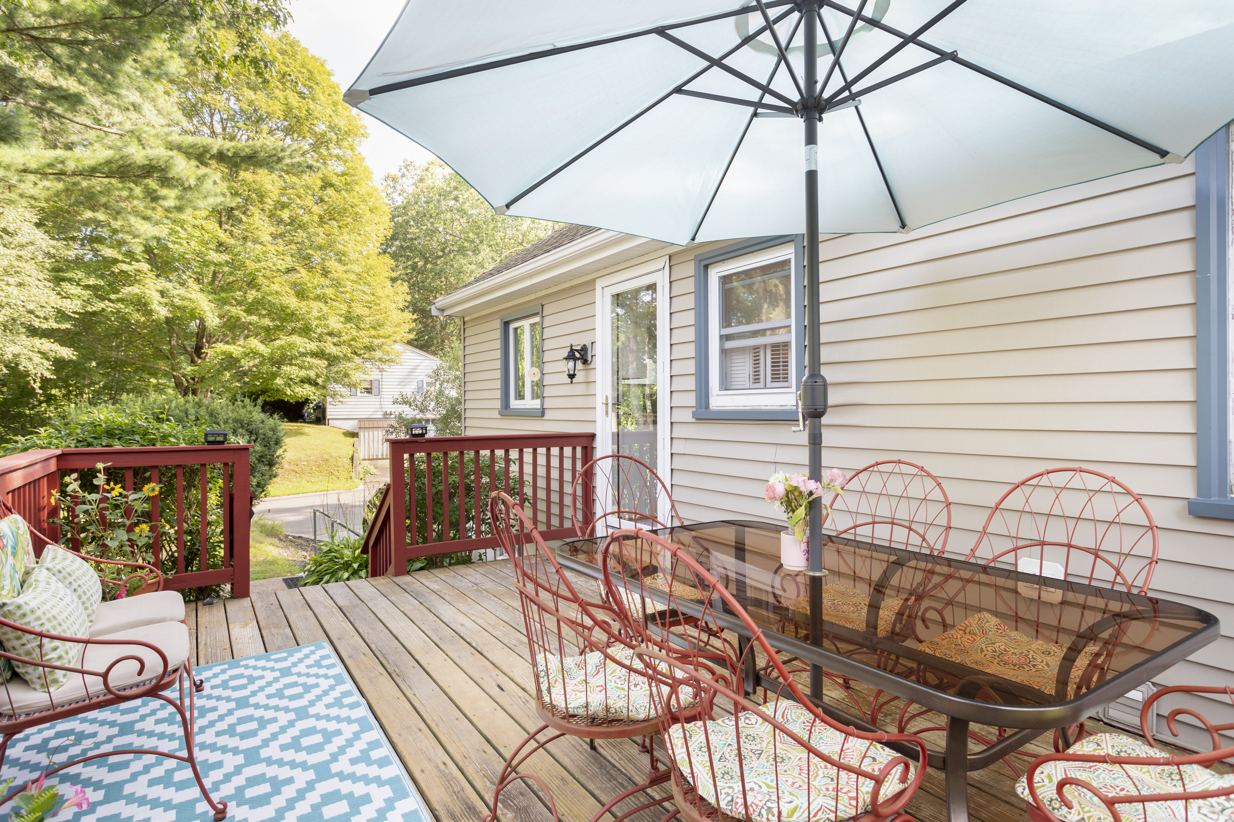 Cheerful 3-Bdrm Cottage Cape w/Home office