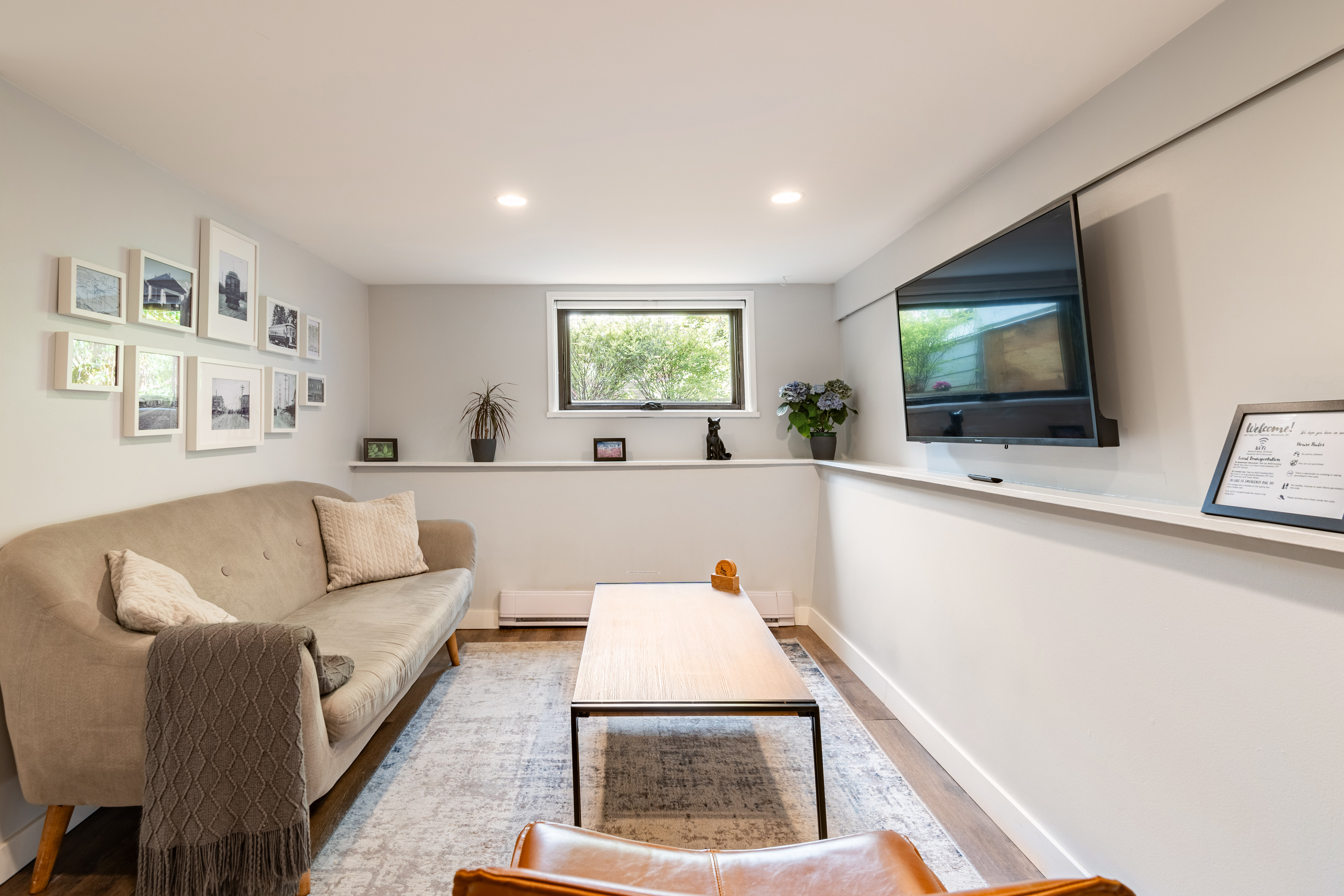 Private 2-bedroom space in trendy Fraser-Main