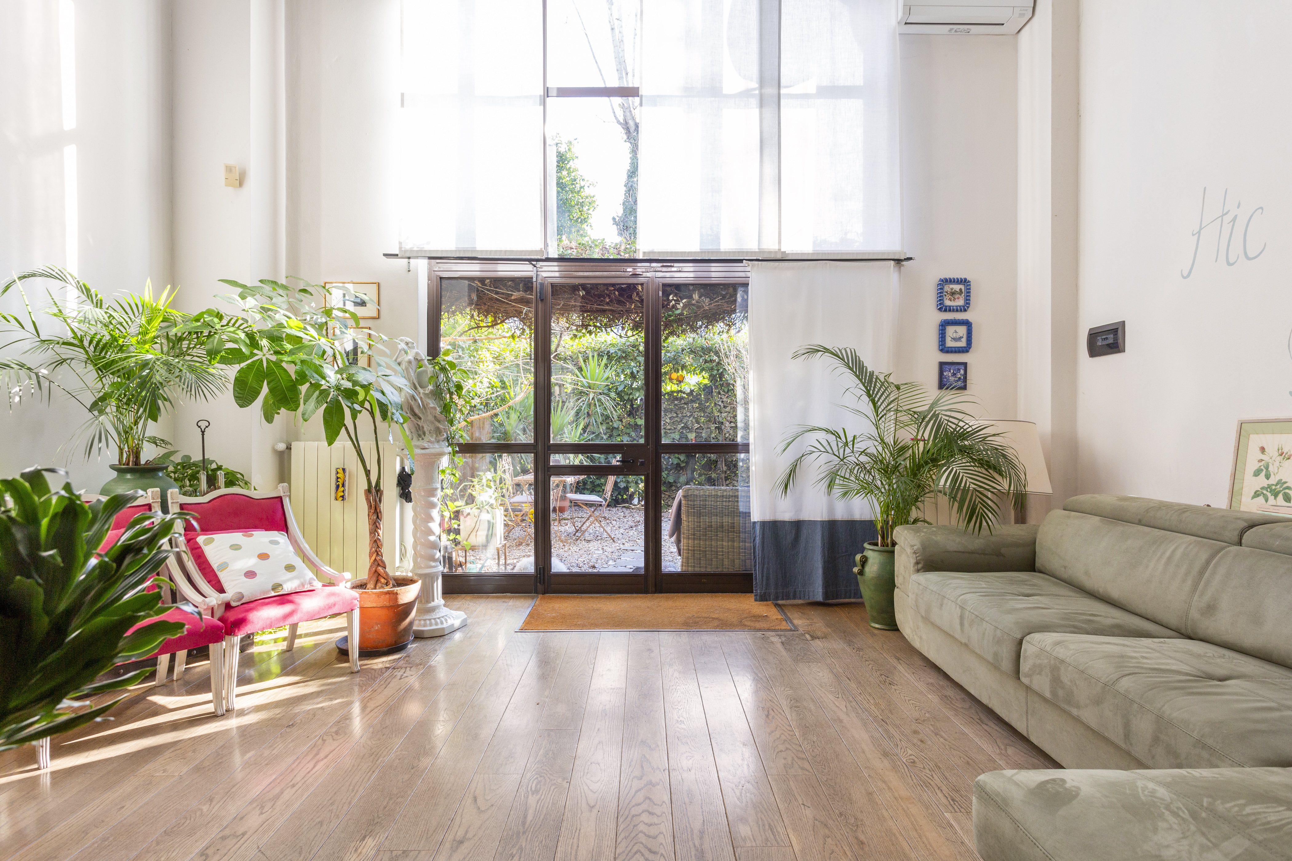 Charming Design Loft in Navigli Creative District in S. CRISTOFORO, Milan