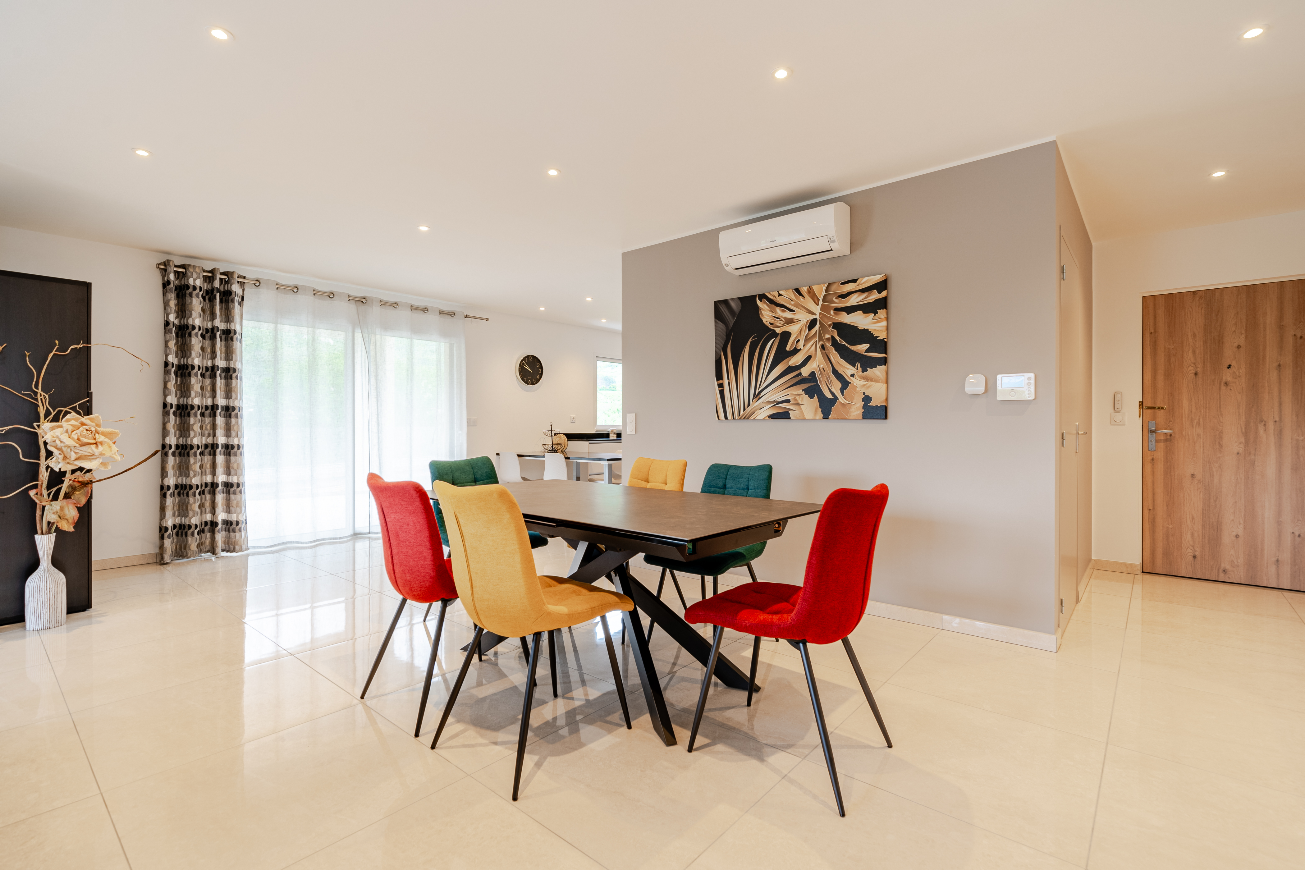 Apartment with terrace and parking - Centre