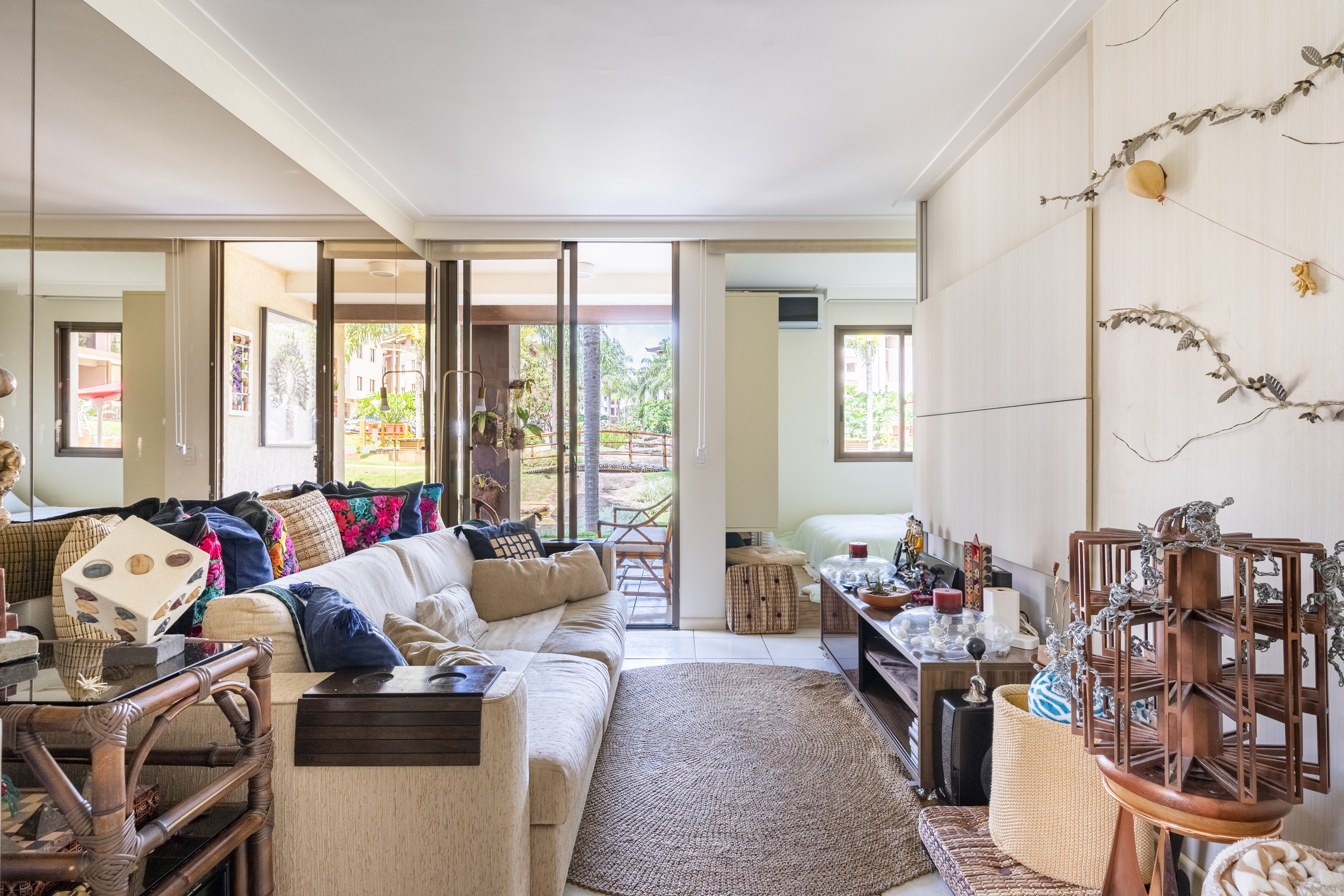 Quiet guestroom for stylish people