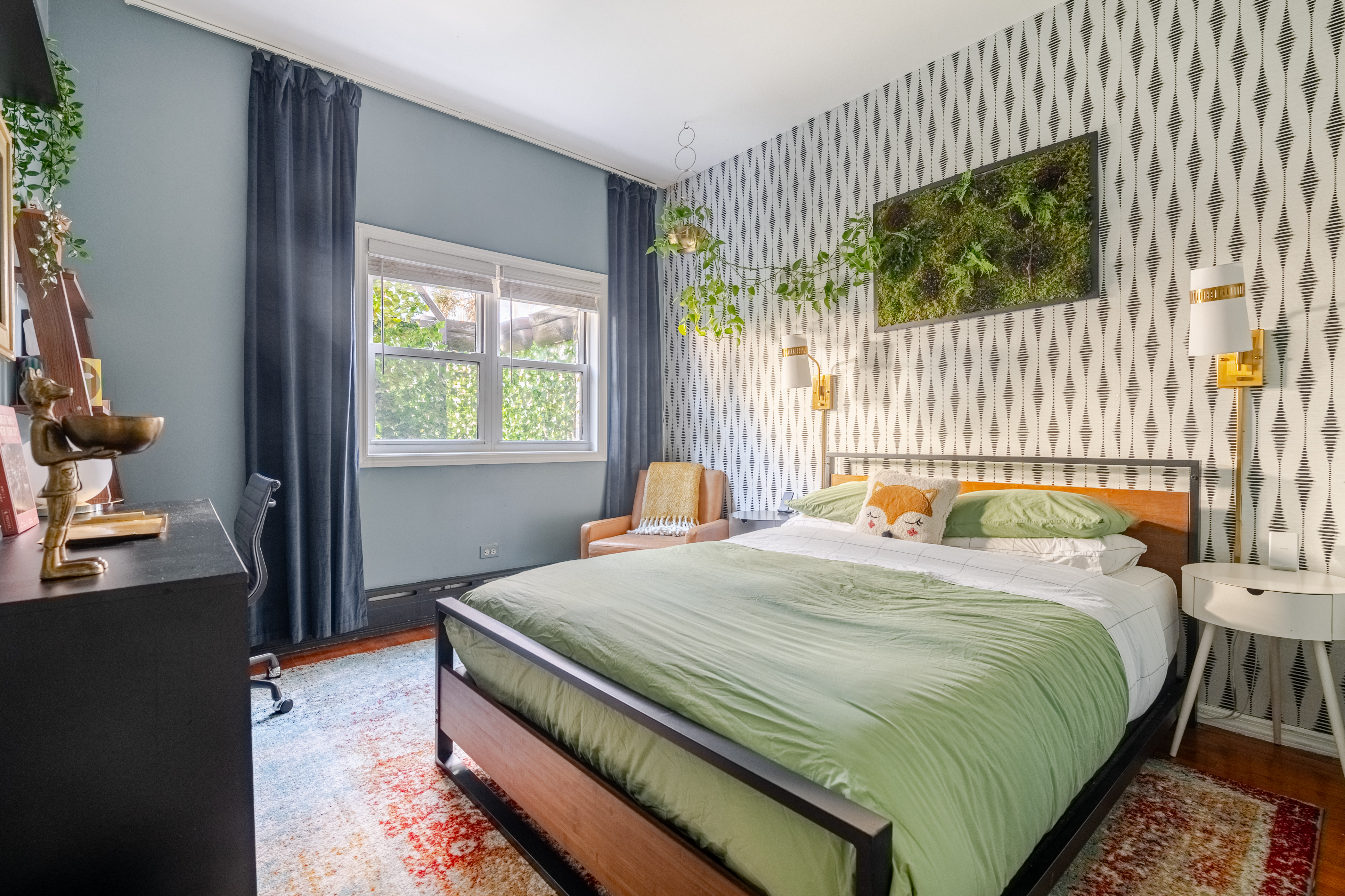 Lovely Suite private bath by Metro & Industry City