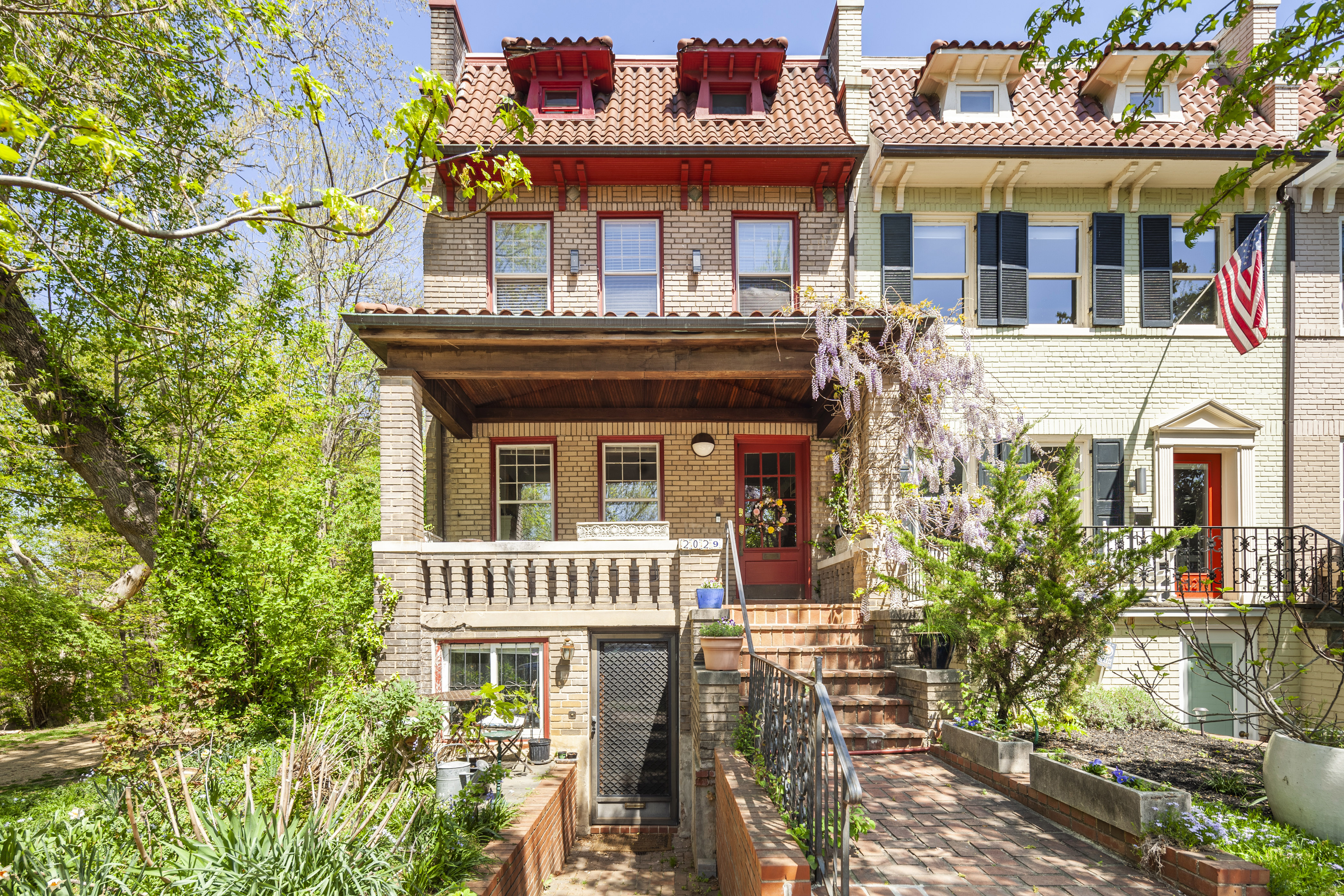 STUDIO SUITE IN THE TREE TOPS:ADAMS MORGAN,WOODLEY in Kalorama Heights, Adams Morgan, Lanier Heights, Washington Dc