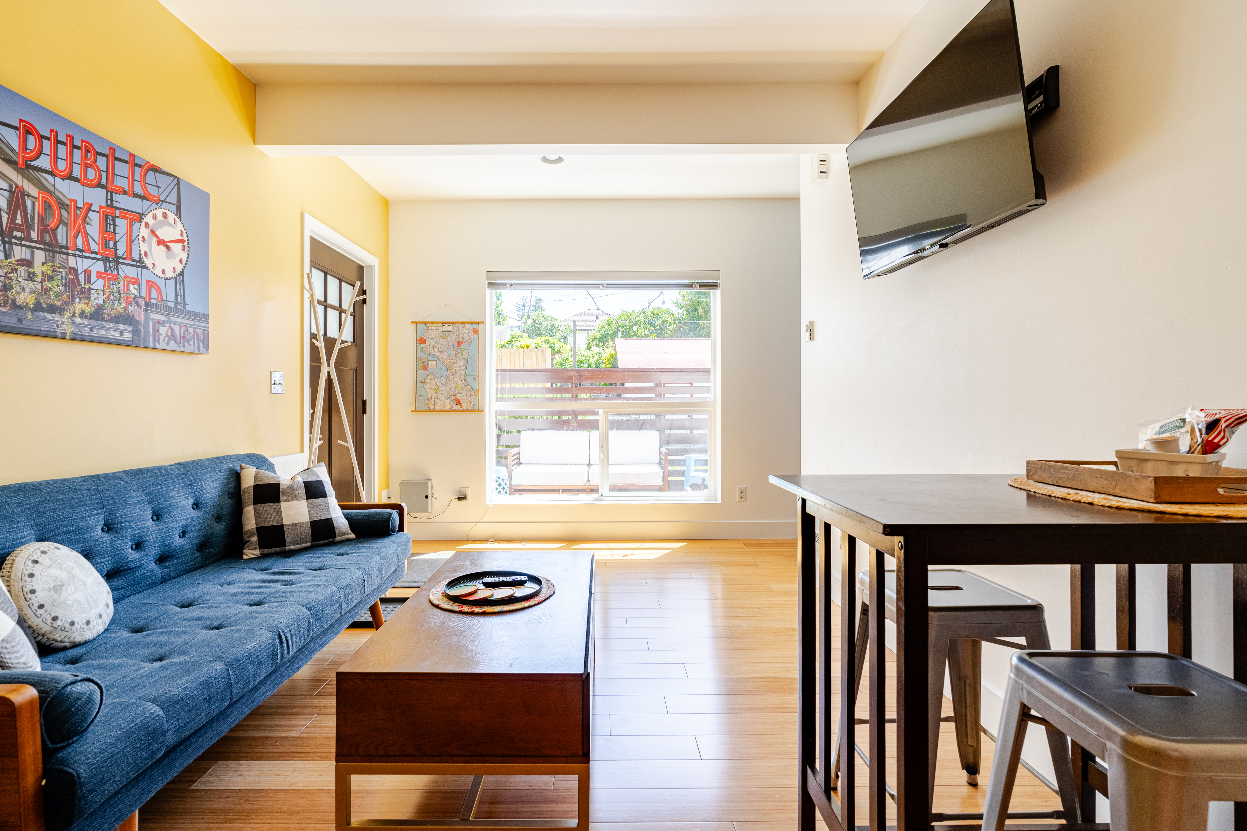 West Seattle/Alki Beach Urban Cottage 2 Bedrooms