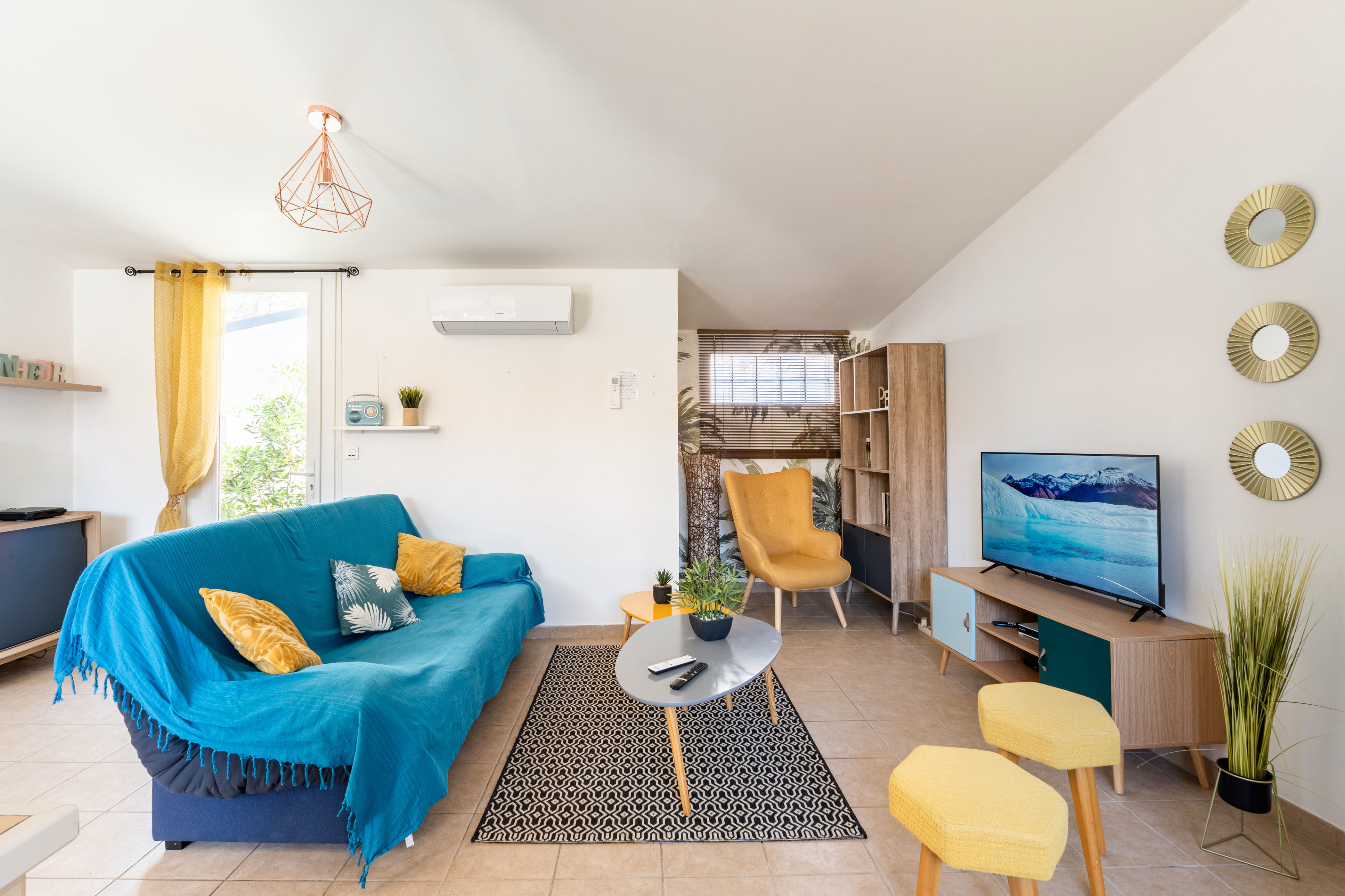 House with garden 300 m. from the beach