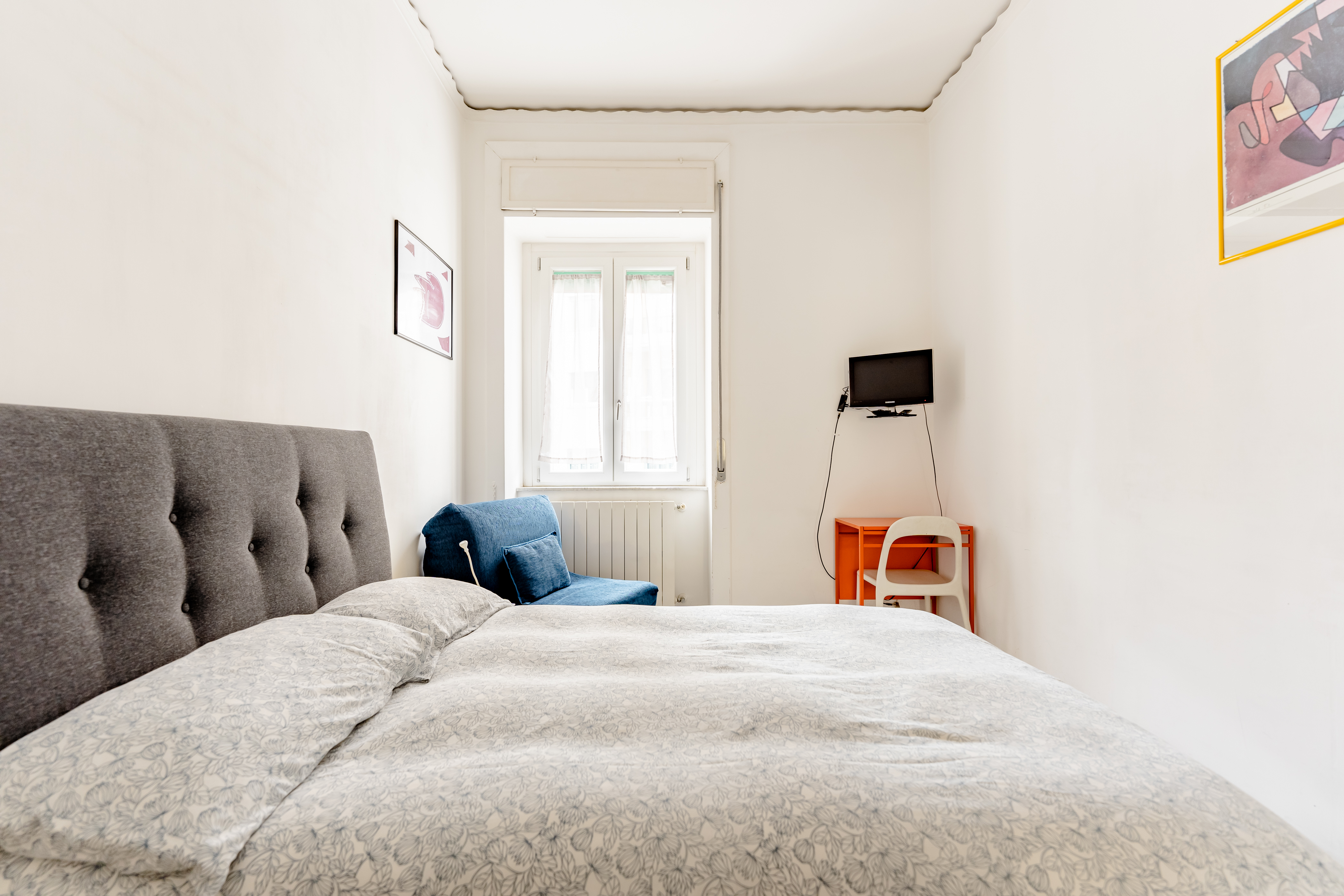 central Cebollitas B&B , large single/double in Vomero, Naples