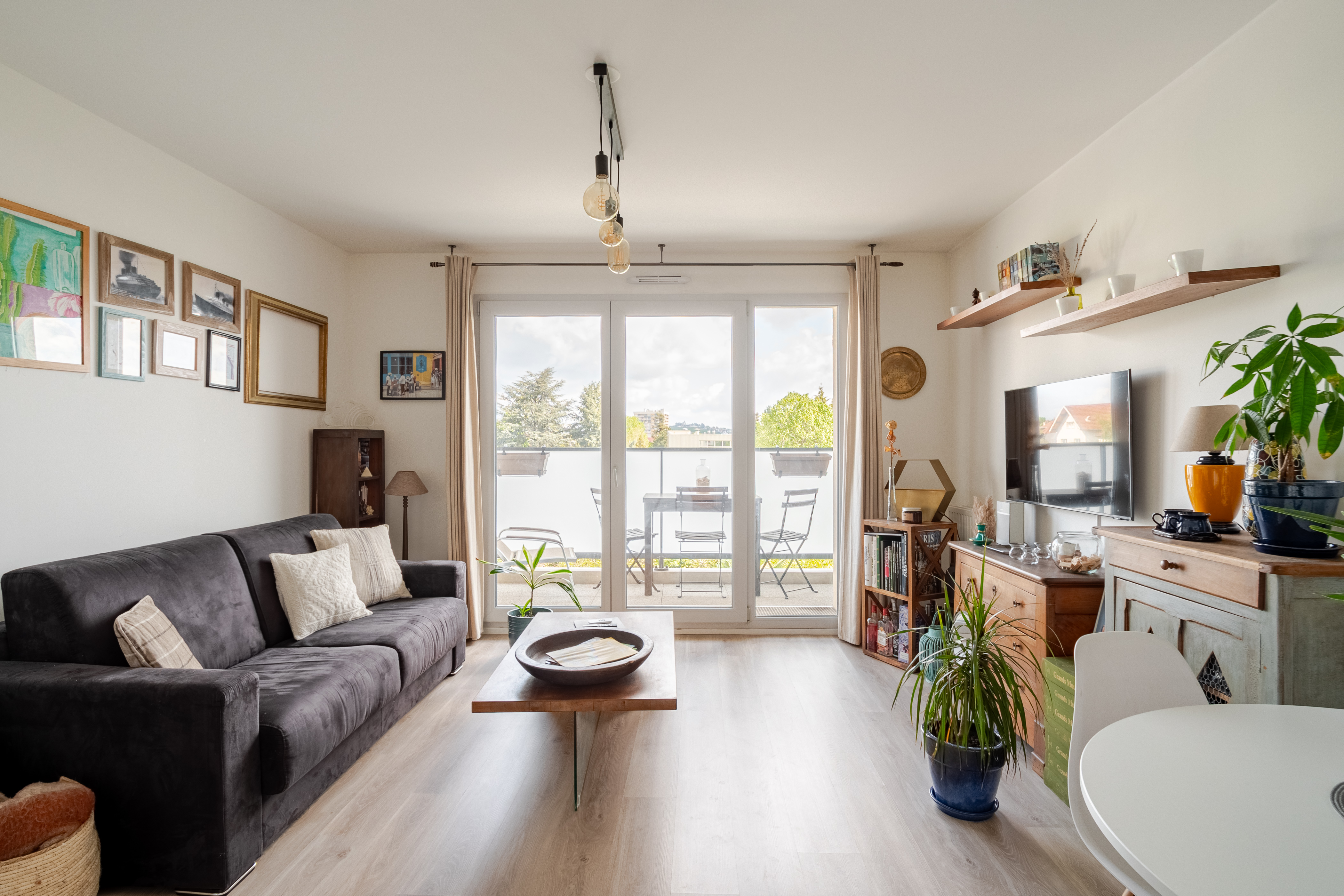 Cozy 2 room apartment with balcony in Argenteuil