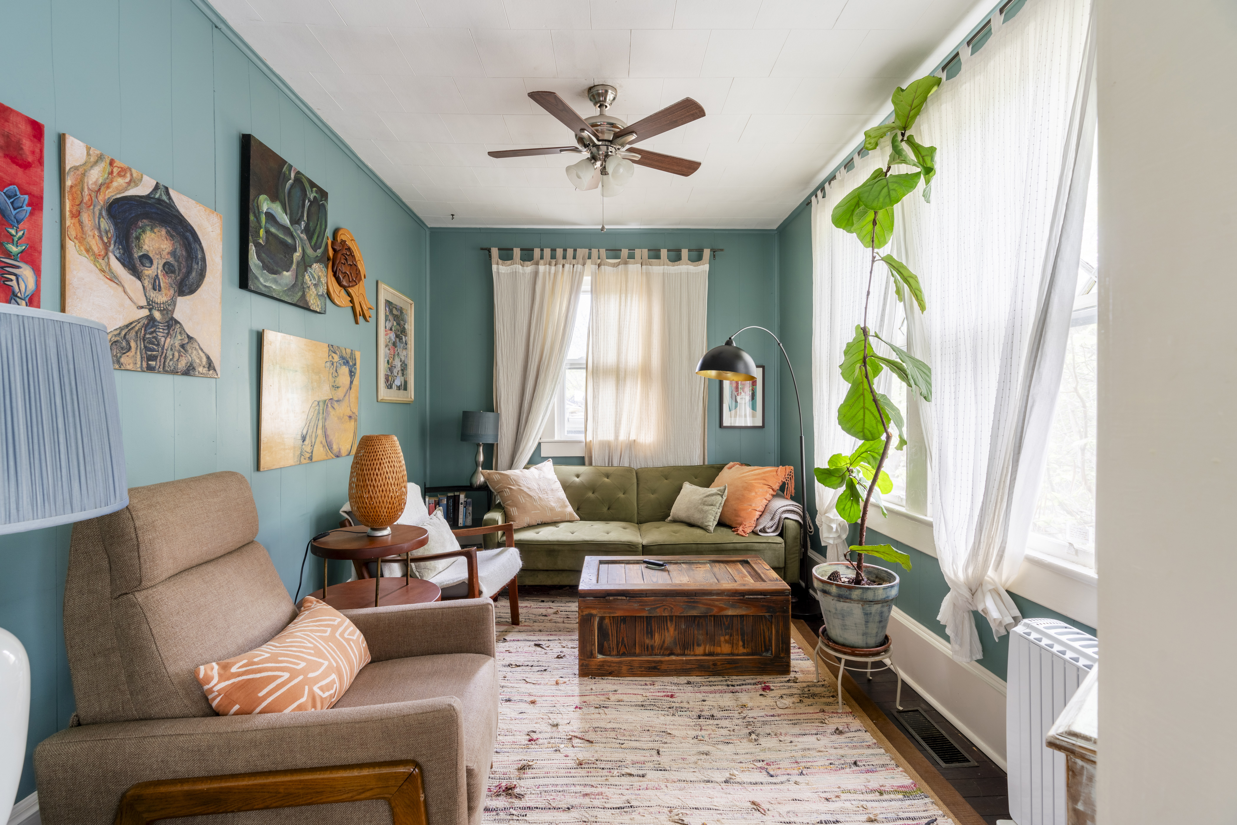 Romantic & Bohemian Private Studio in 28801, Asheville
