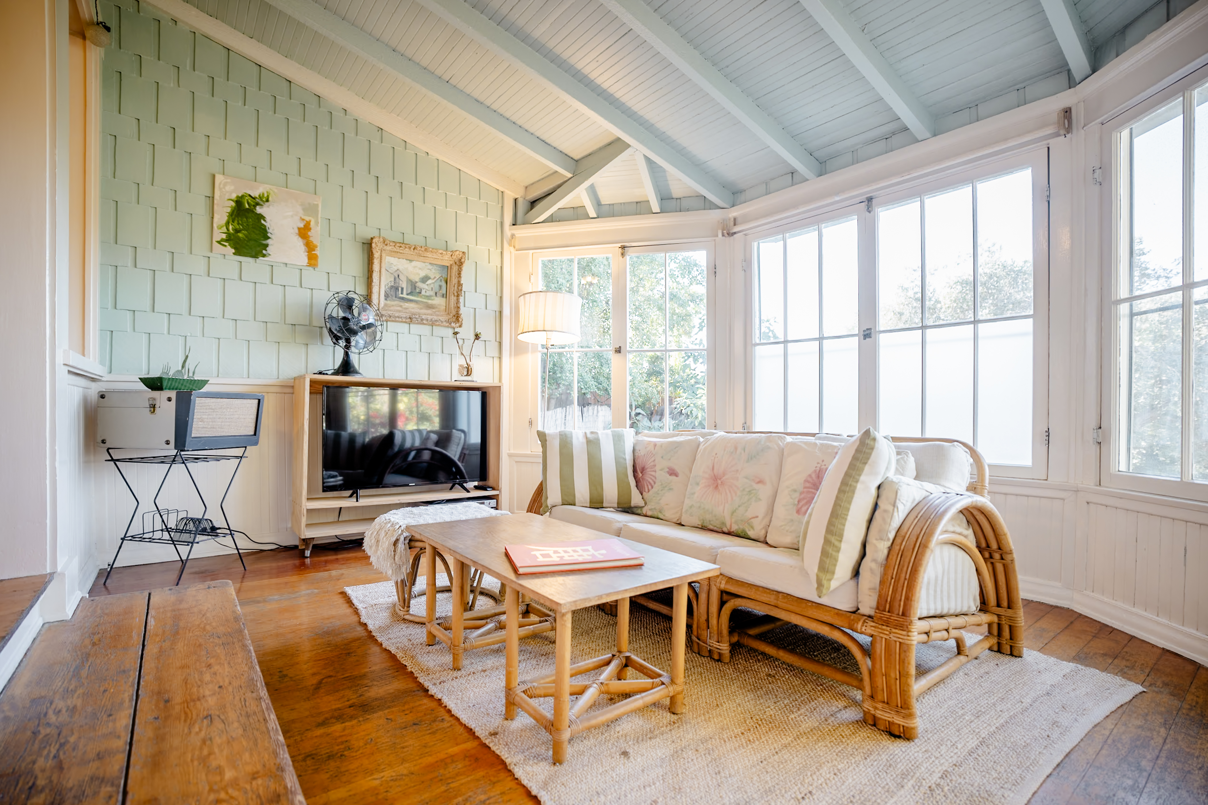 Unwind in Echo Park Craftsman with Sweeping Views in Echo Park, Los Angeles