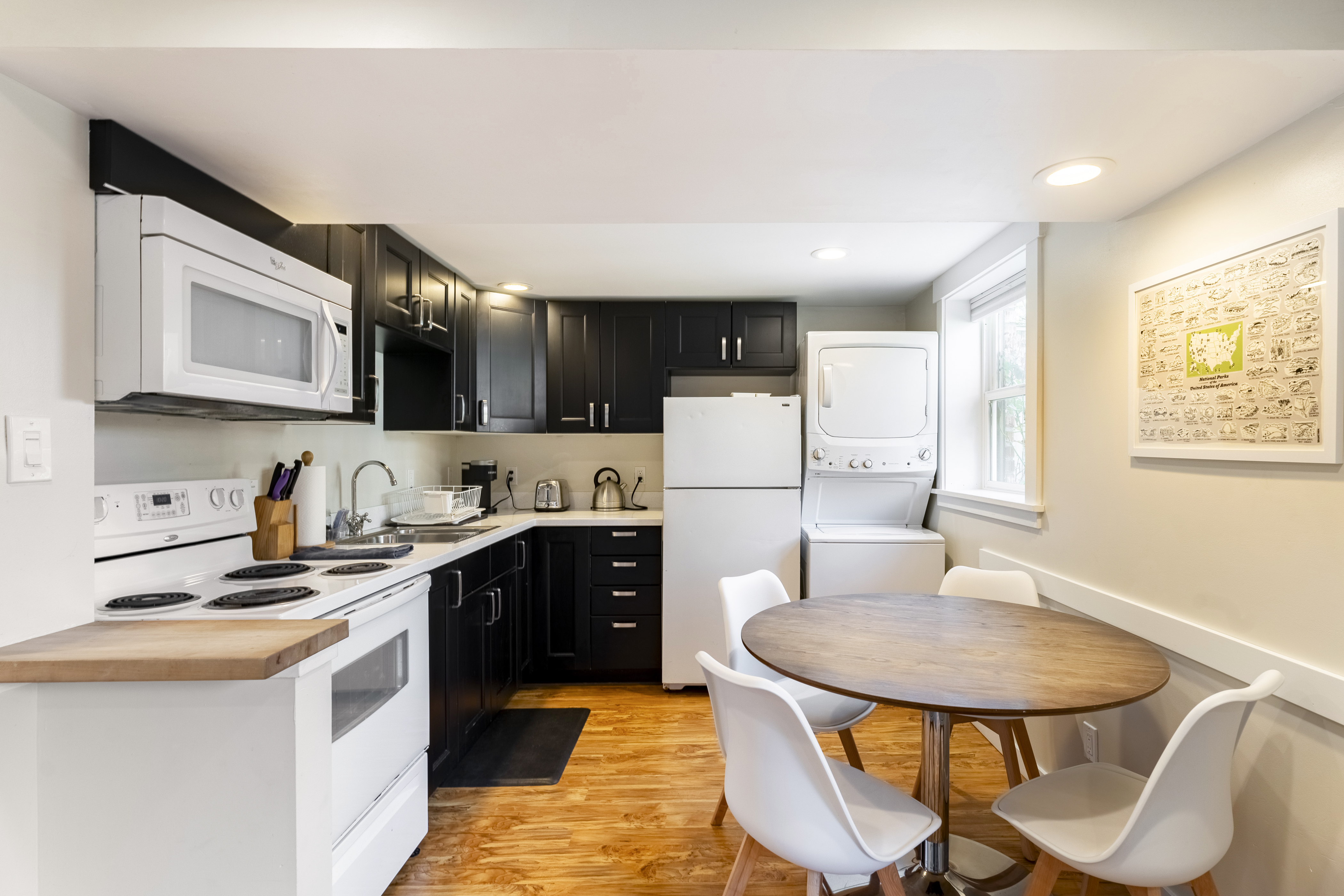 Private Ballard Flat - 2 BR