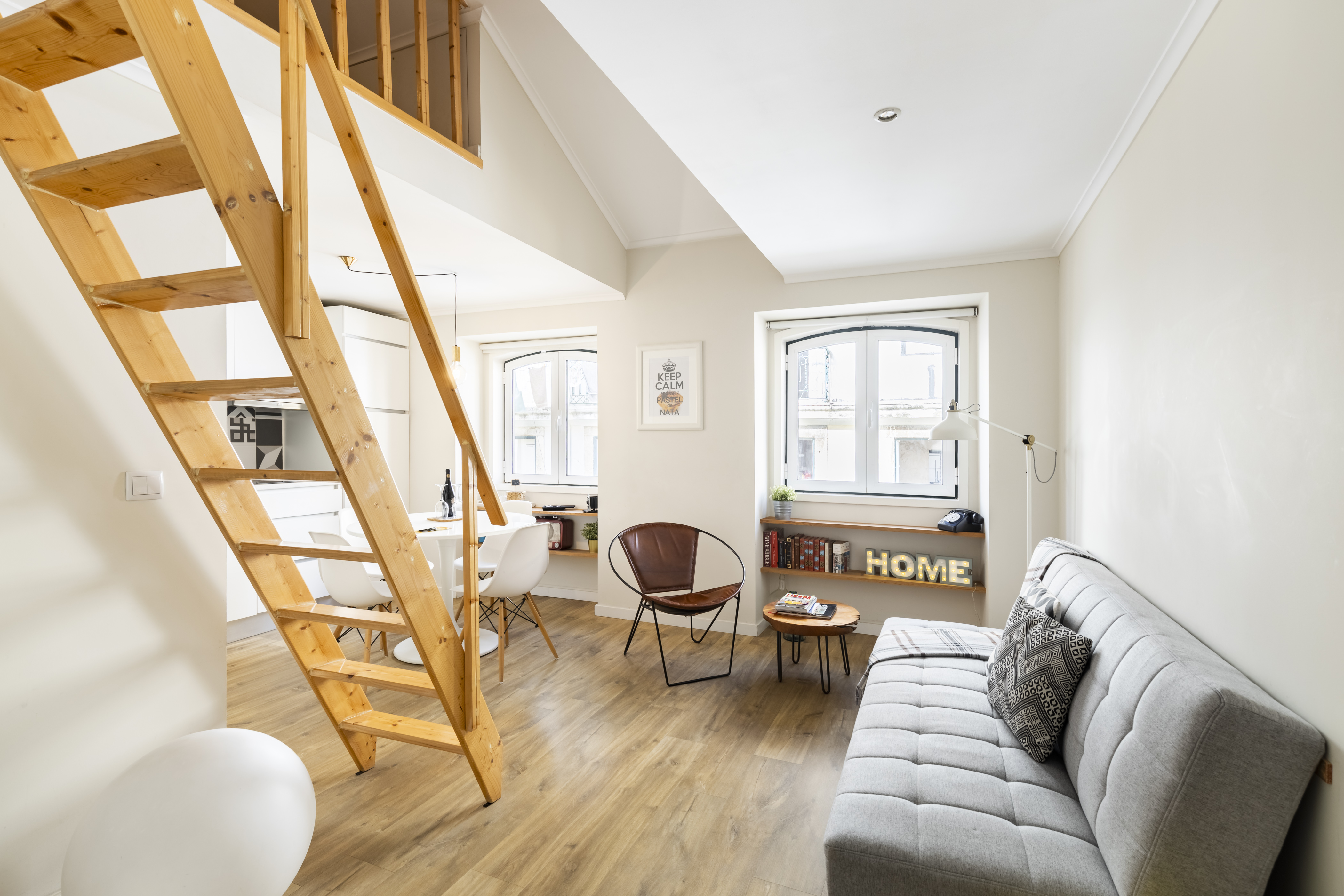 Charming Mezzanine Alfama. Design Apartment