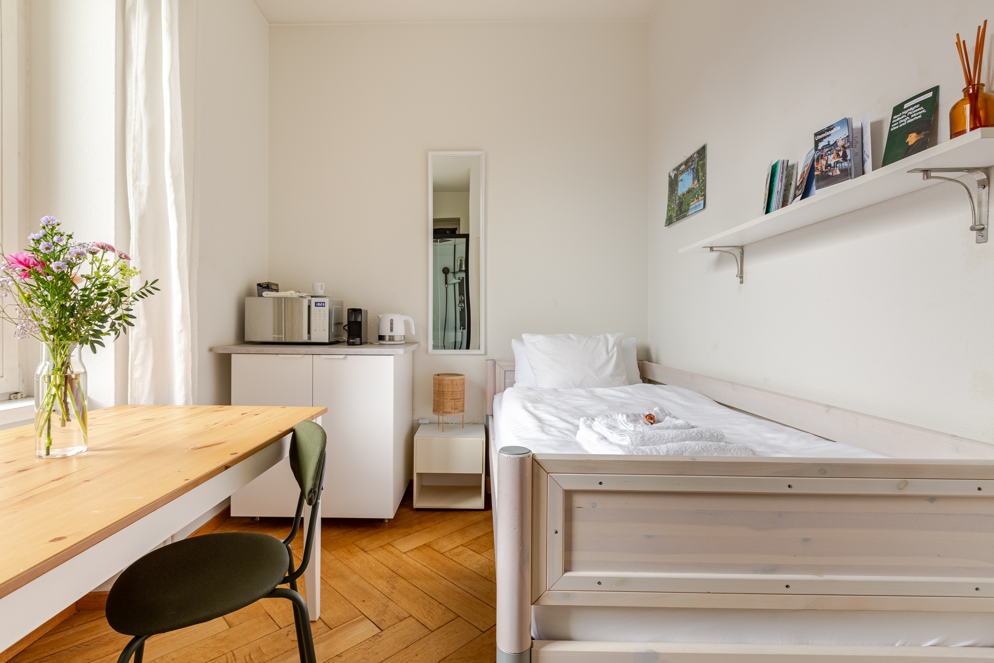 Tiny studio near Uni & Hospital