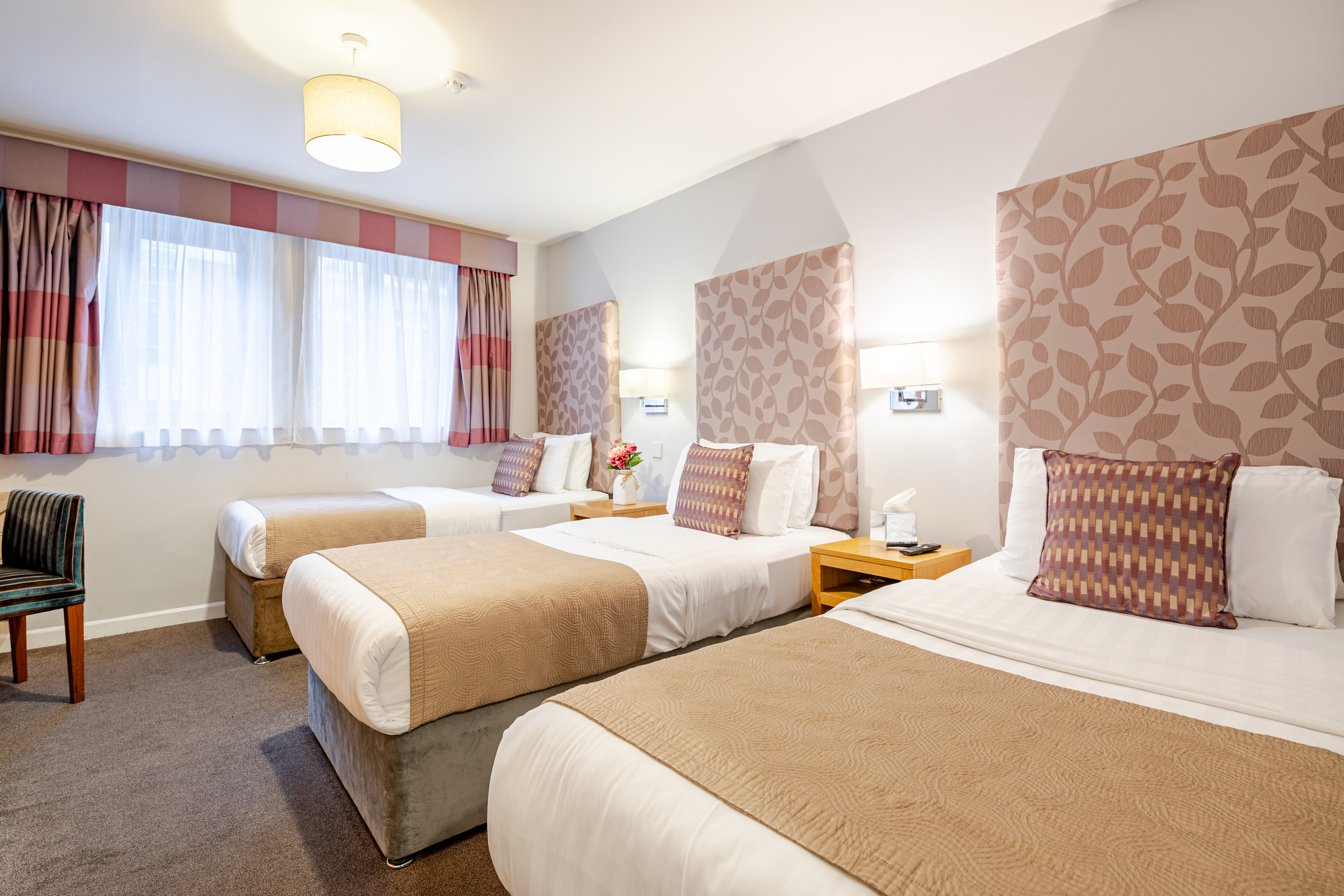 No.7 The Kingfisher, Triple. 3 x Single beds
