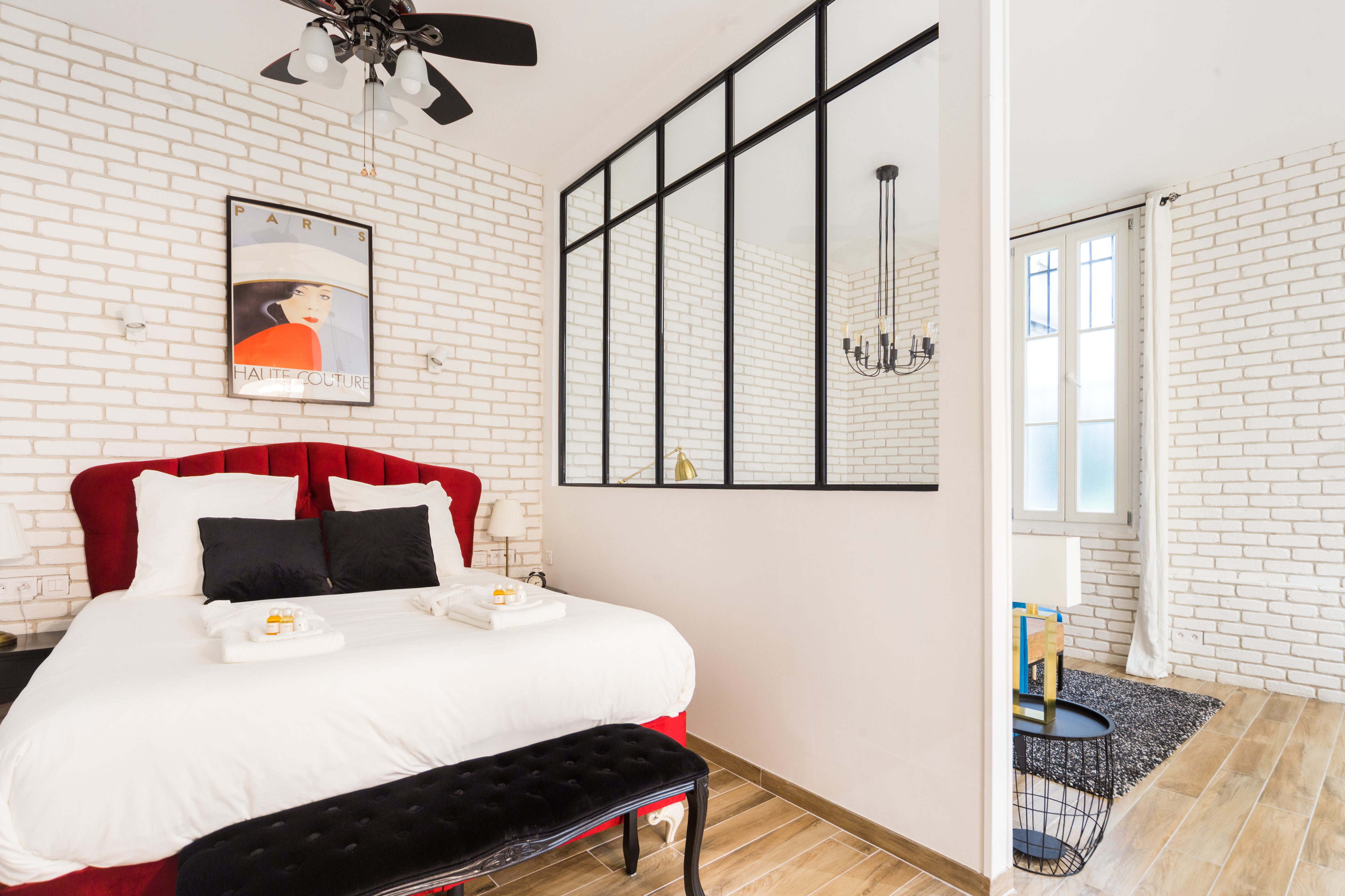 Romantic loft and Jaccuzi in the Champs Elysées