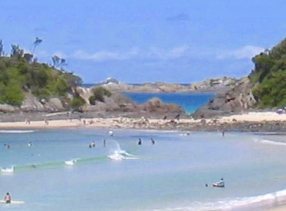 Acres Of Fun Close To Blueys Beach Tennis Court Houses For Rent In Charlotte Bay New South Wales Australia