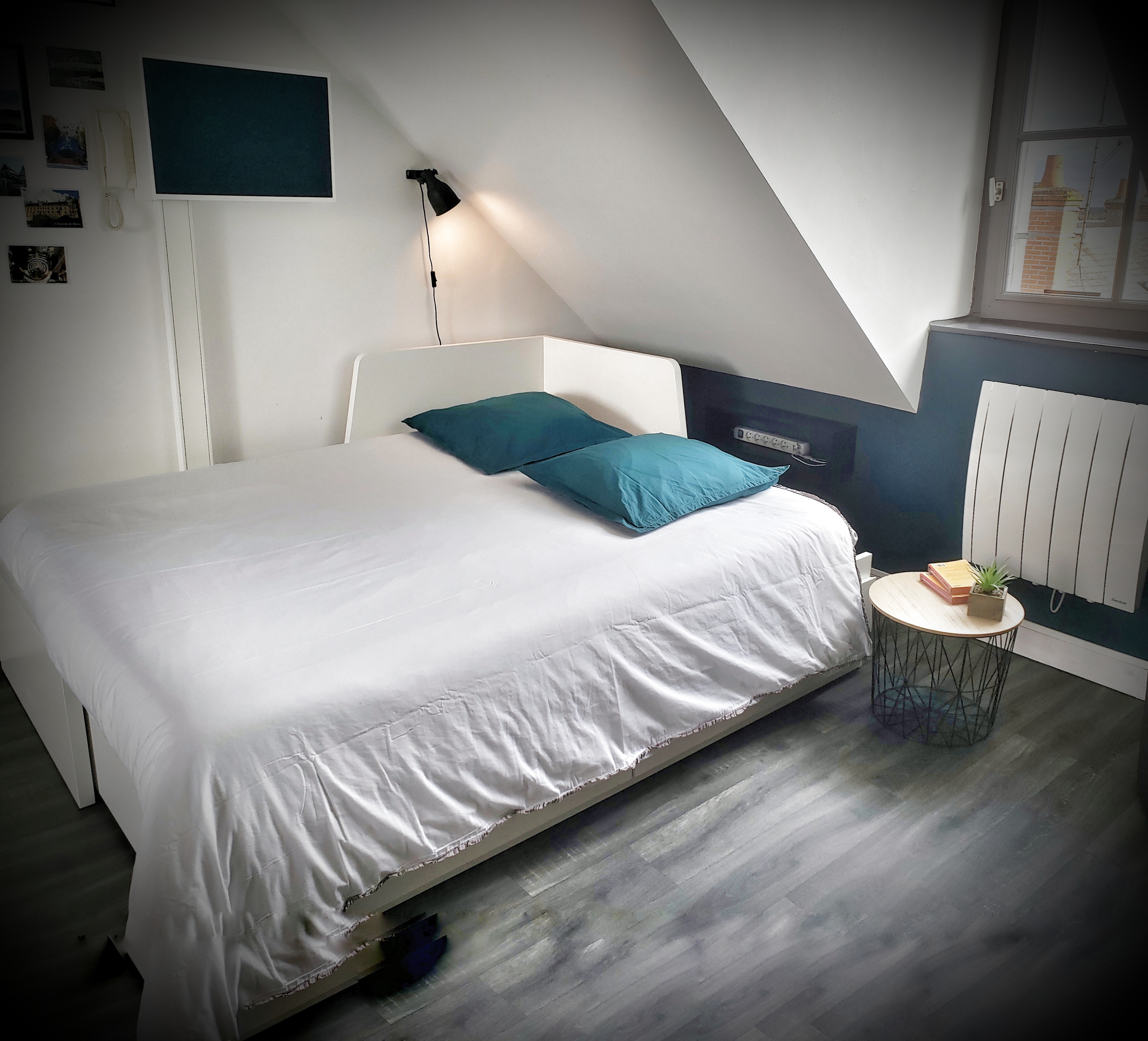 Bright studio historic district in Blois.