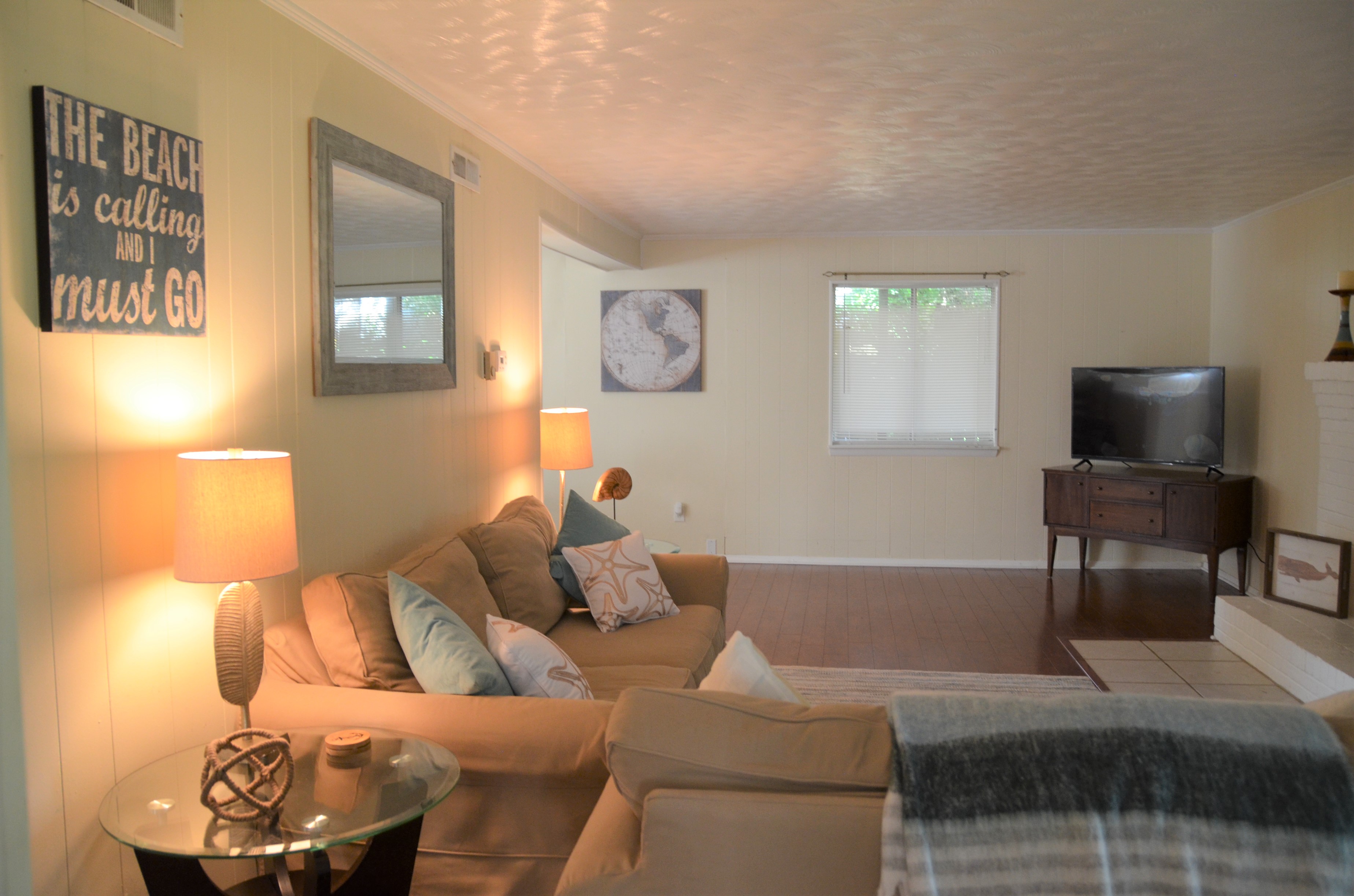 Chic's Beach Retreat Houses for Rent in Virginia Beach, Virginia