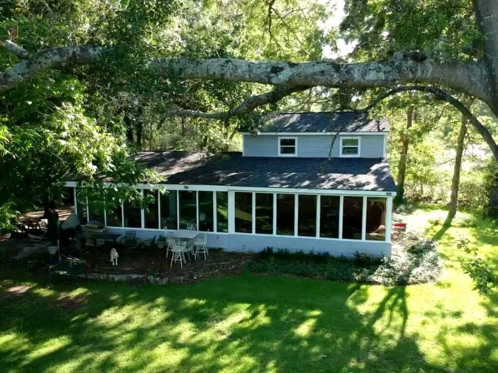 Lakehouse with spectacular views. Cottages for Rent in Montgomery