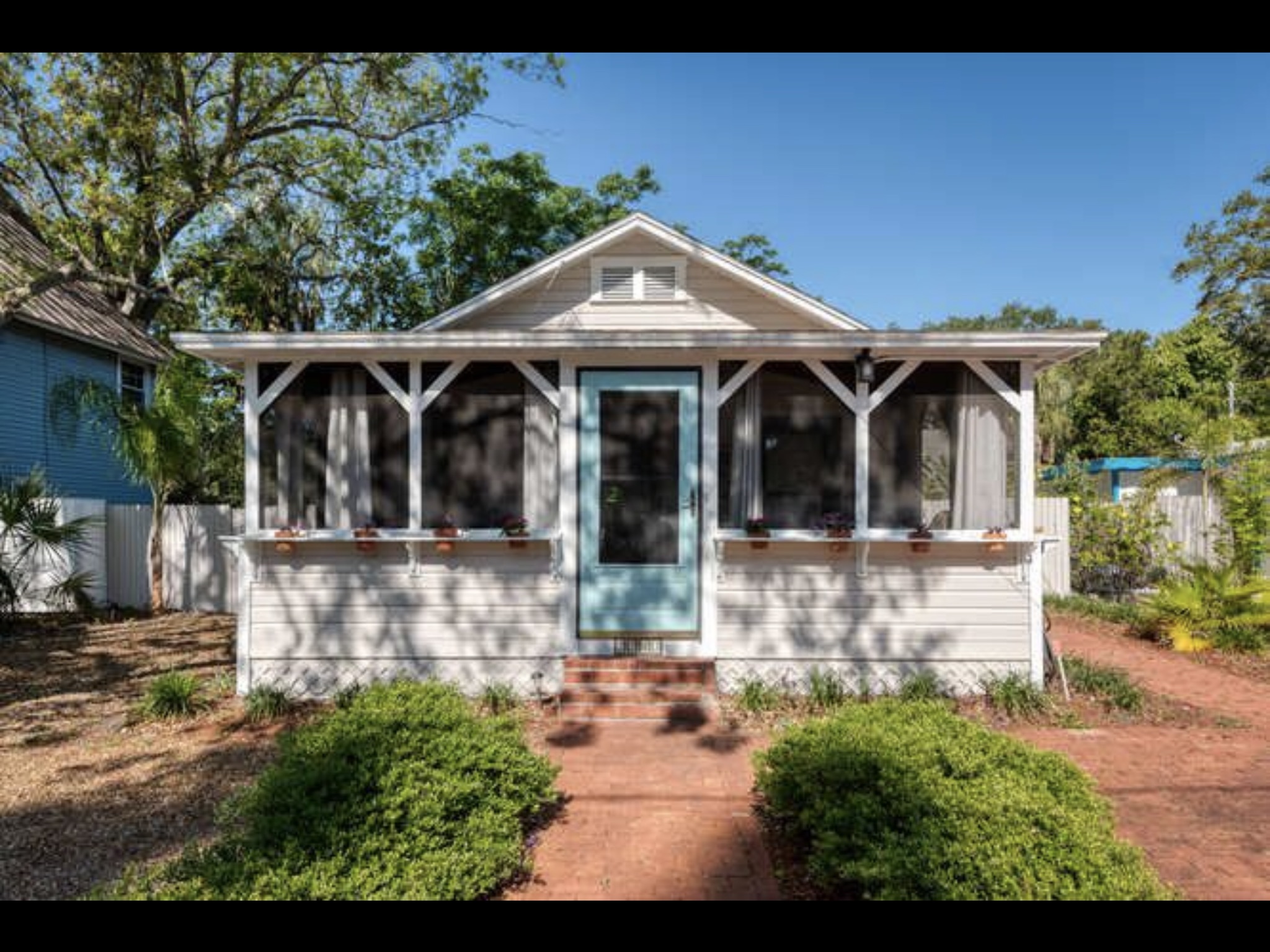 Cozy cottage by the Bay Guesthouses for Rent in Sarasota, Florida