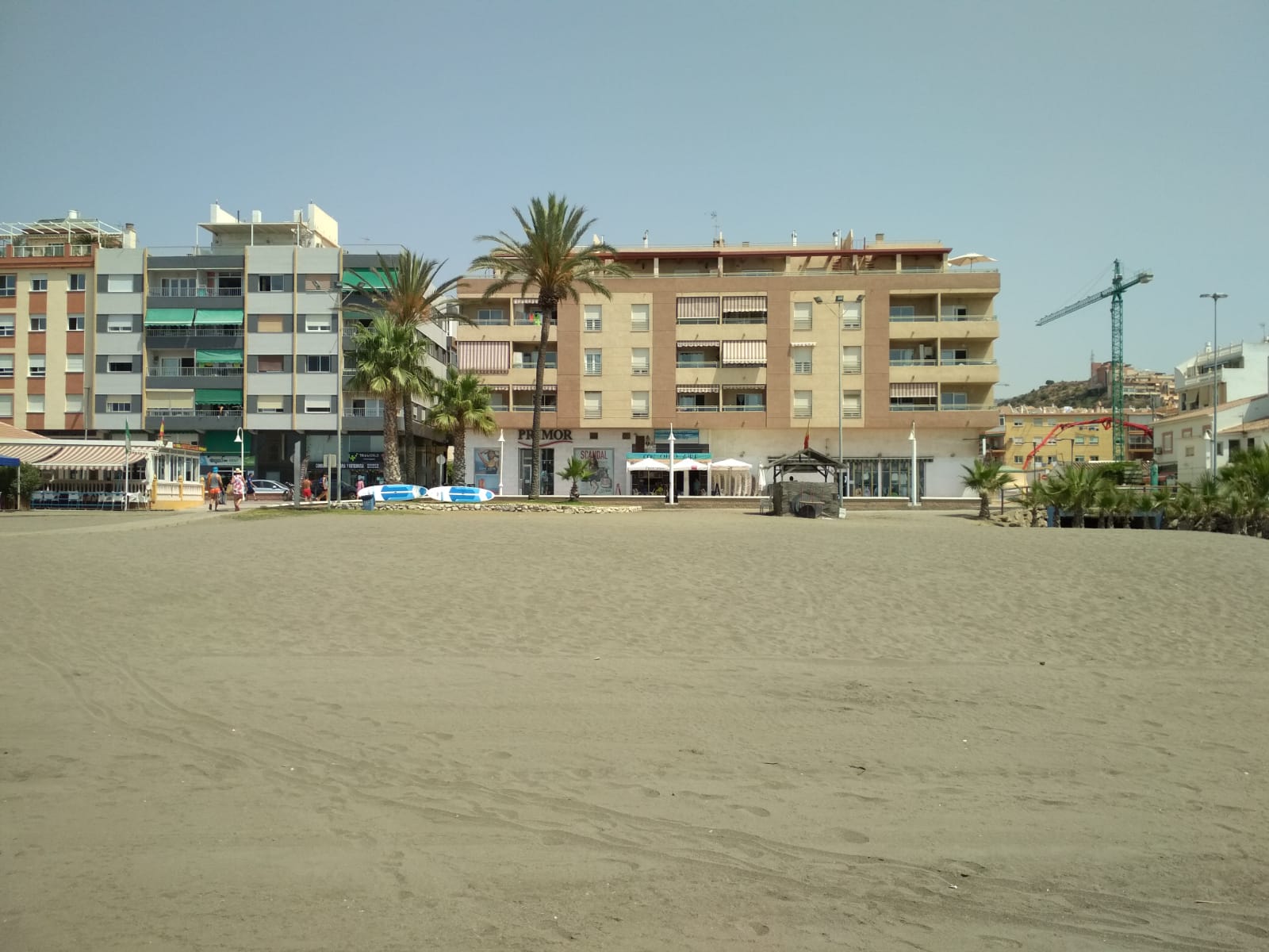 On the seafront with free wifi