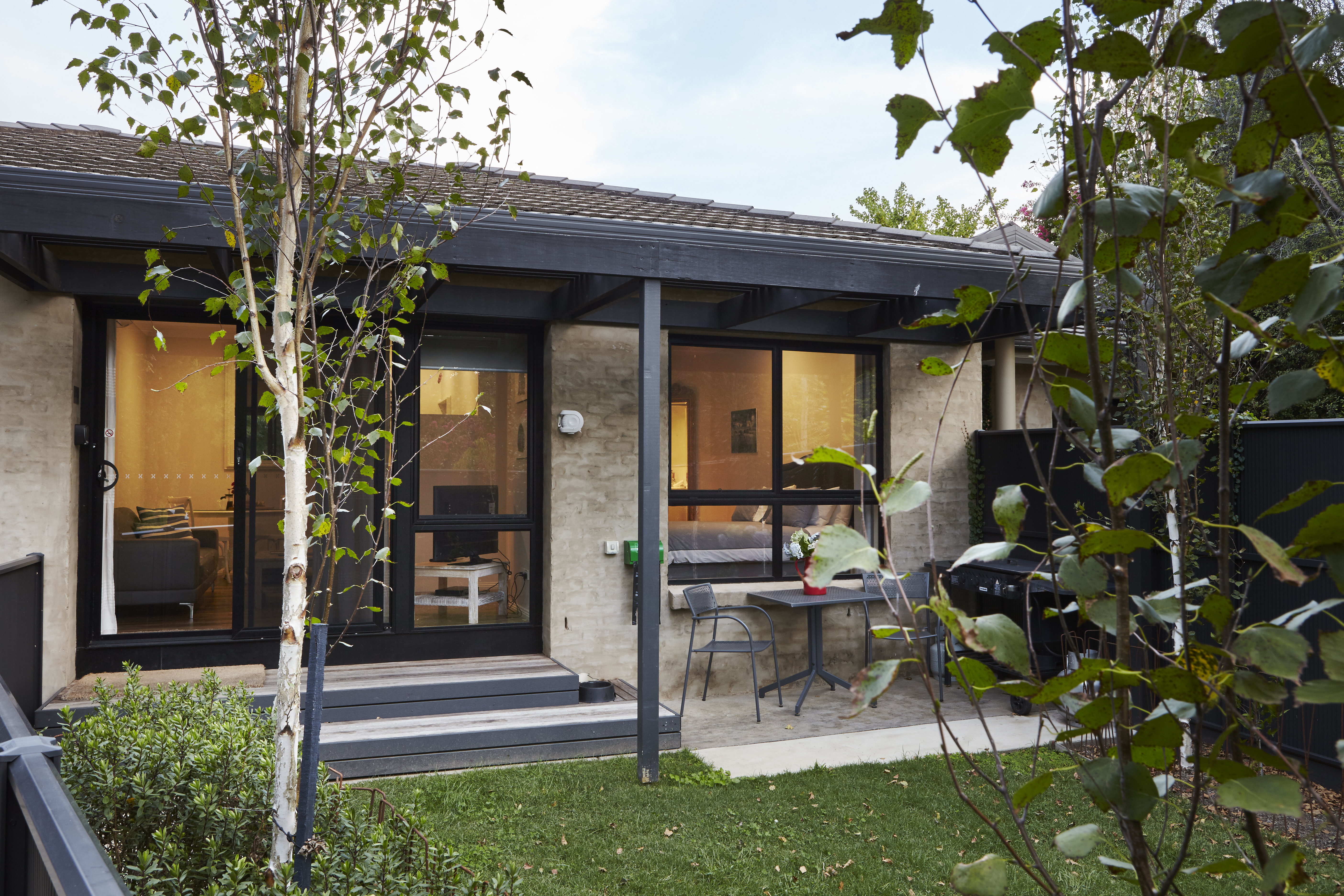 NEW Perfect for Two & Pets-Brantome @ Bright
