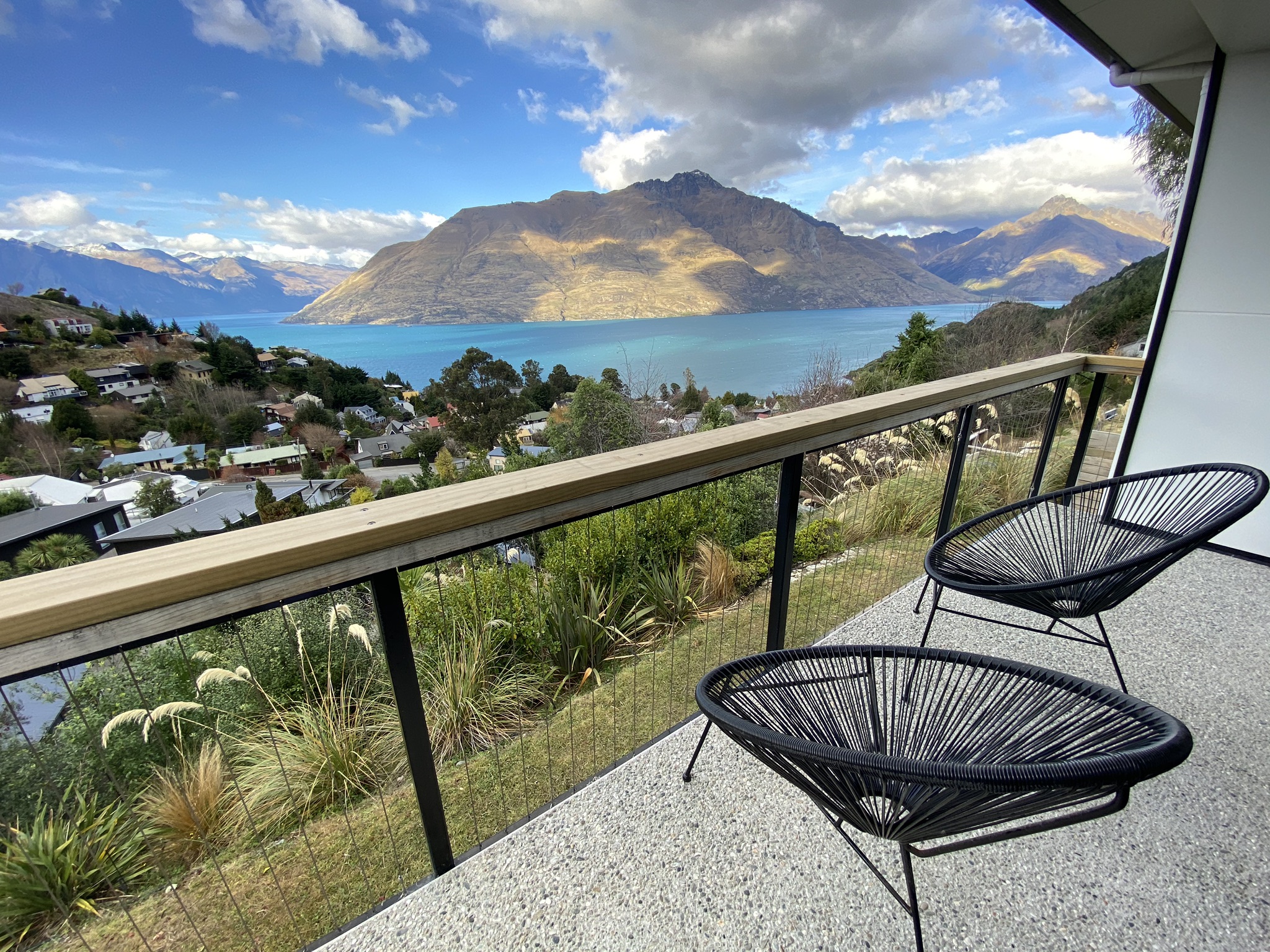 Double bedroom with stunning lake views Houses for Rent in Queenstown