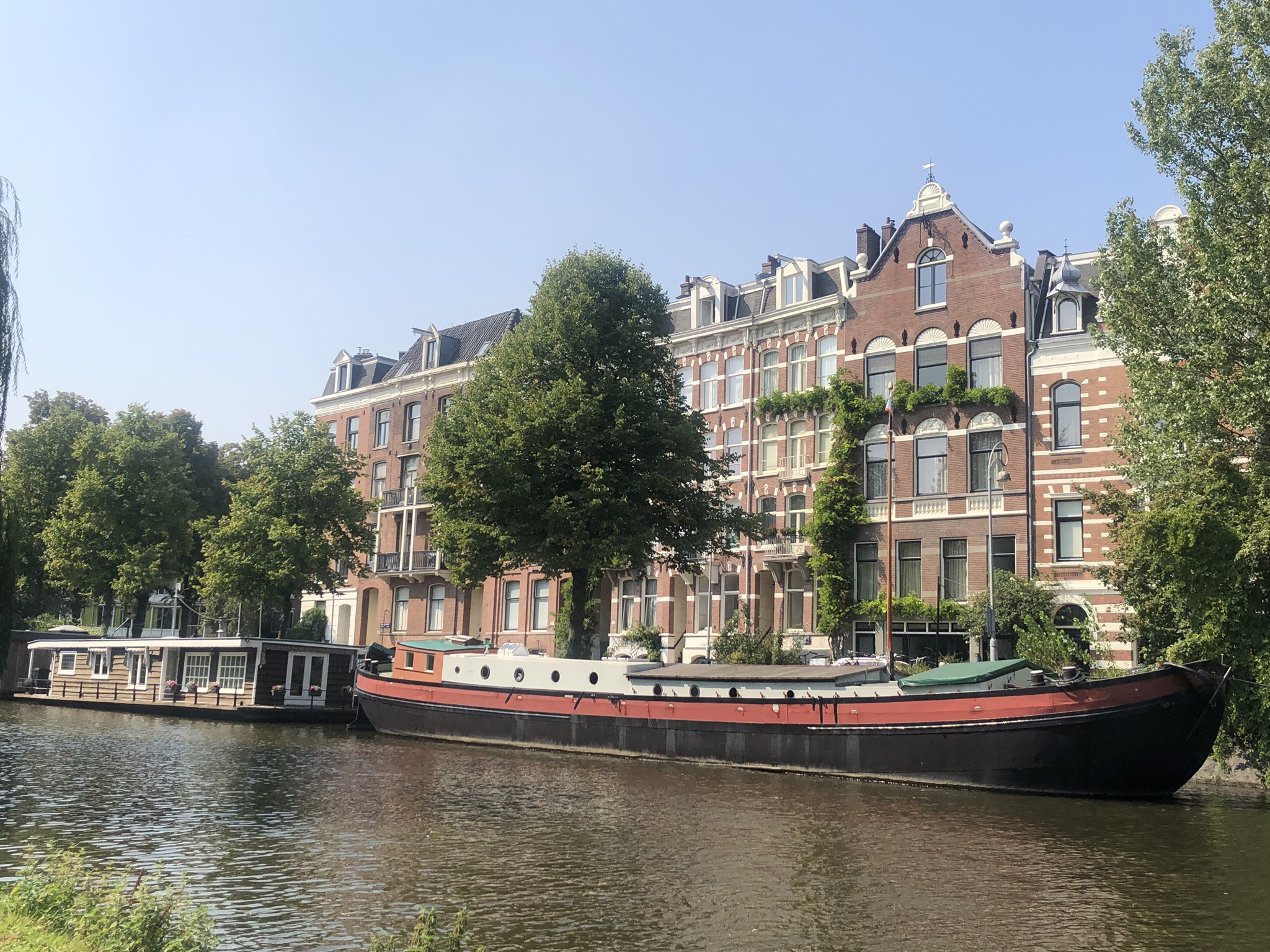 Beautiful canal apartment in Amsterdam East — Amsterdam stay