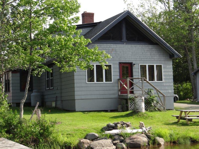 Cabin 12 - Joe`s Smelt
