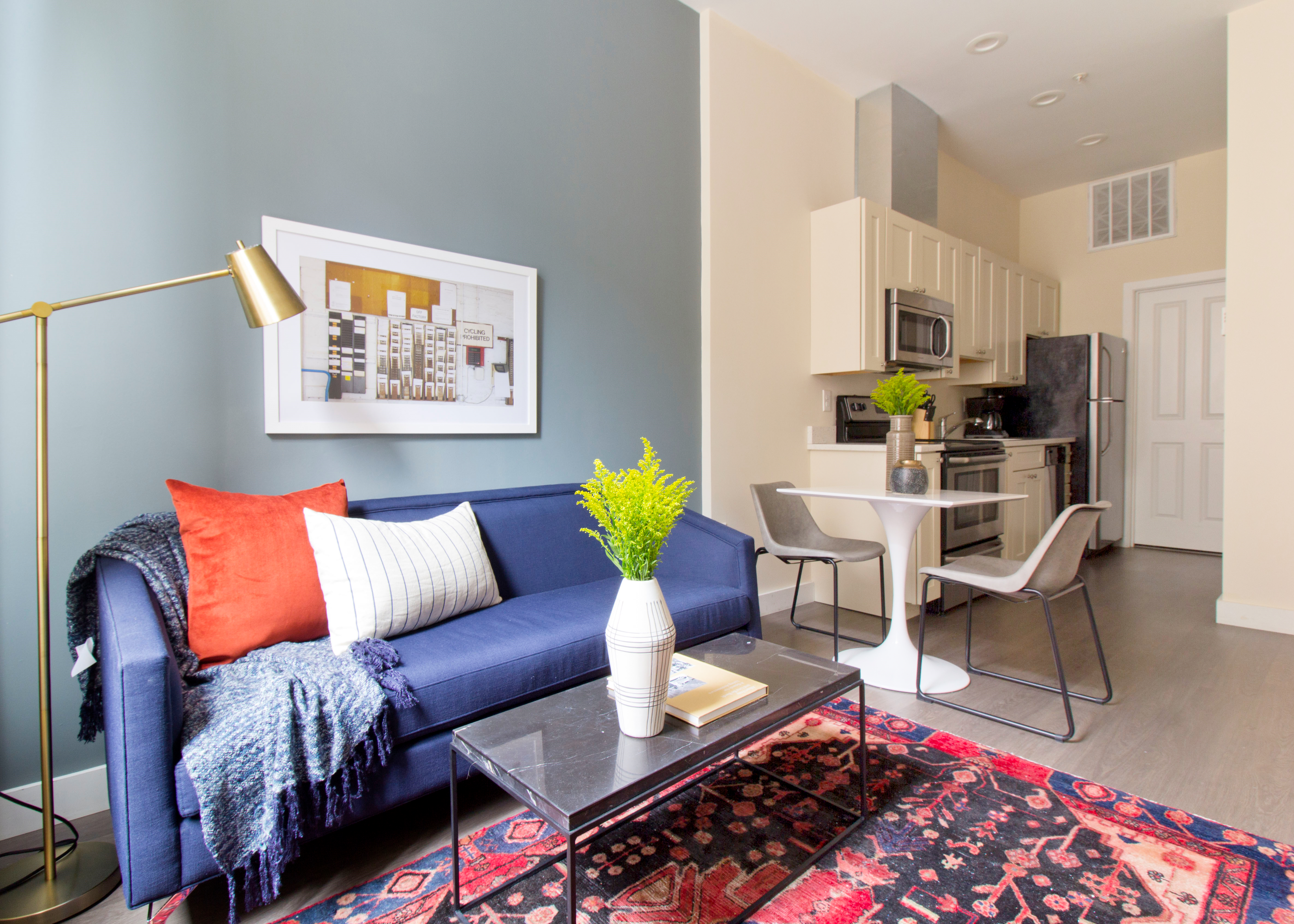 Bright & Bold Loft | Fast Wifi | Downtown Boston