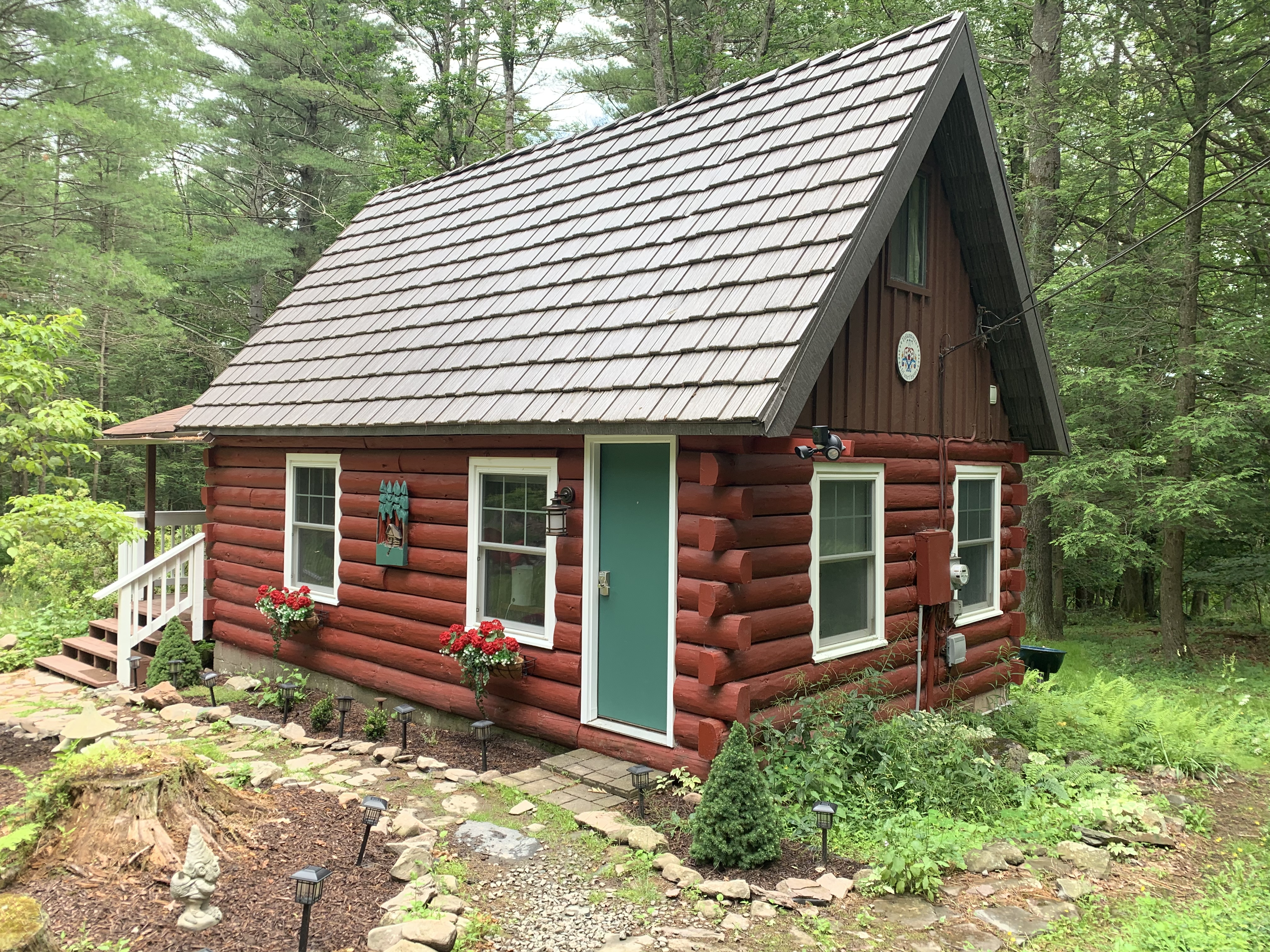 Poconos Norwegian Log Cabin Secluded Hiking Cabins For Rent In Canadensis Pennsylvania United States