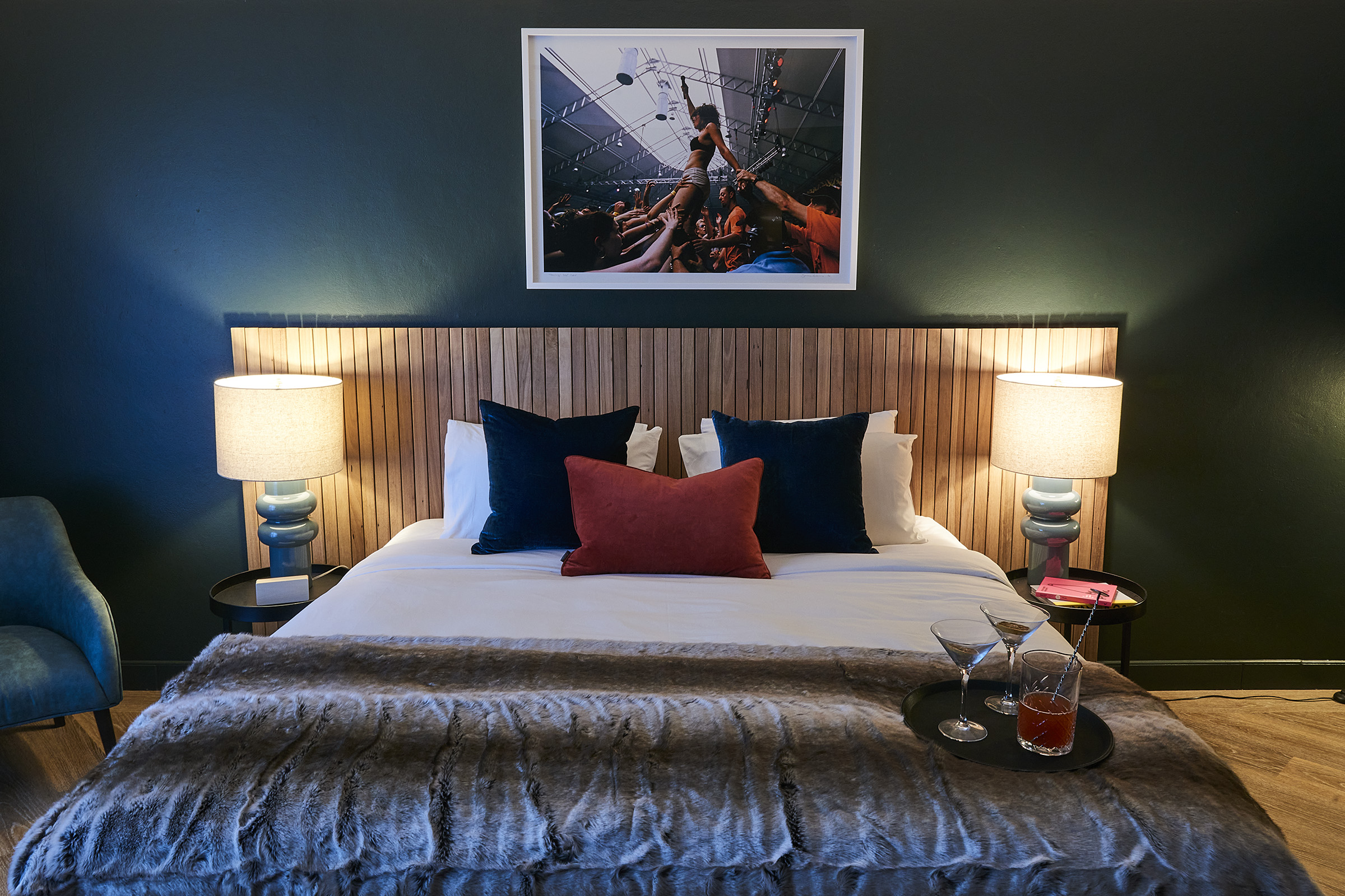 Blue King Suite / A stone's throw to Bondi Beach
