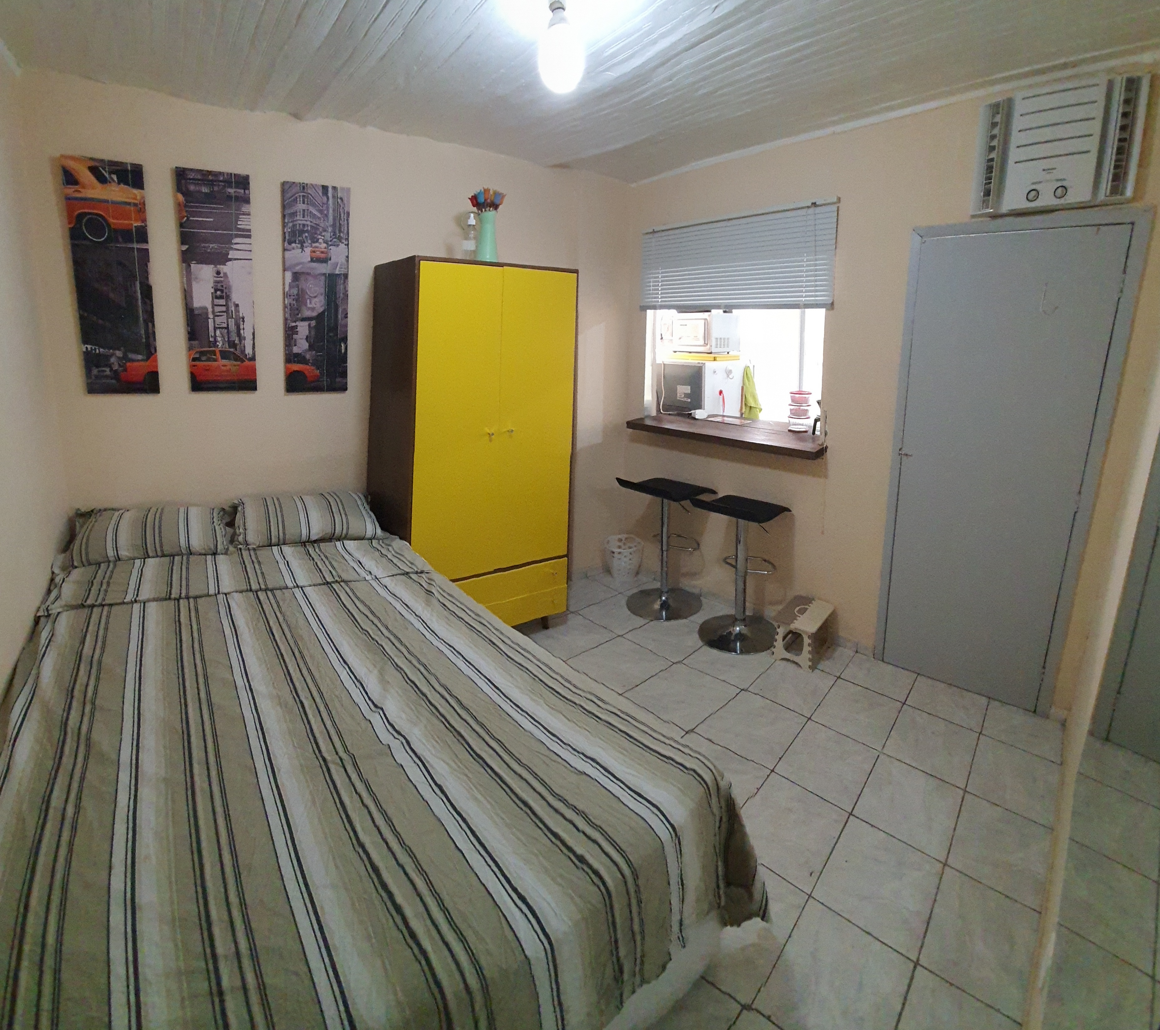 Apartamento simples em ótima localização Ipanema