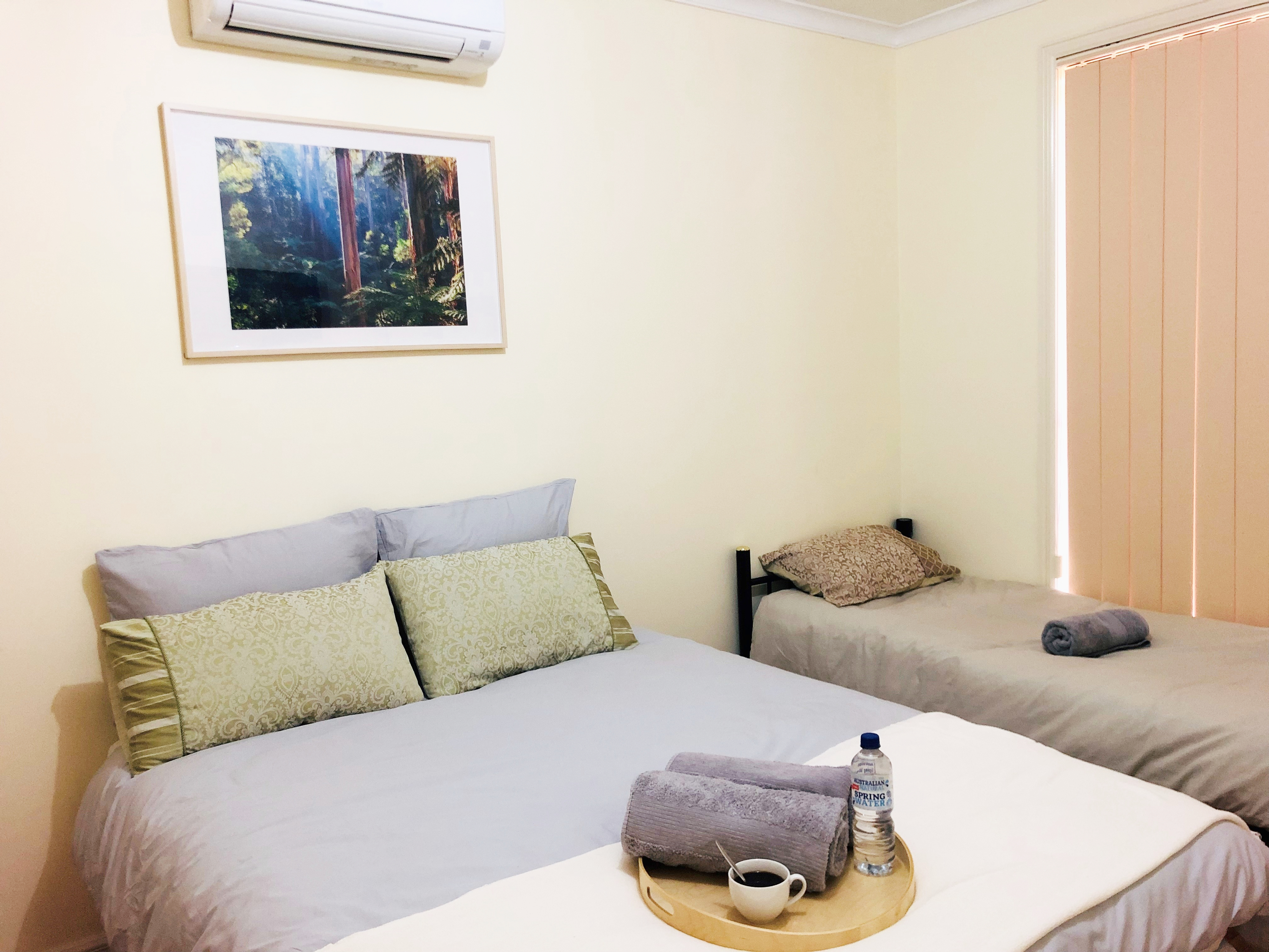 Spacious Bungalow Near to Central Springvale
