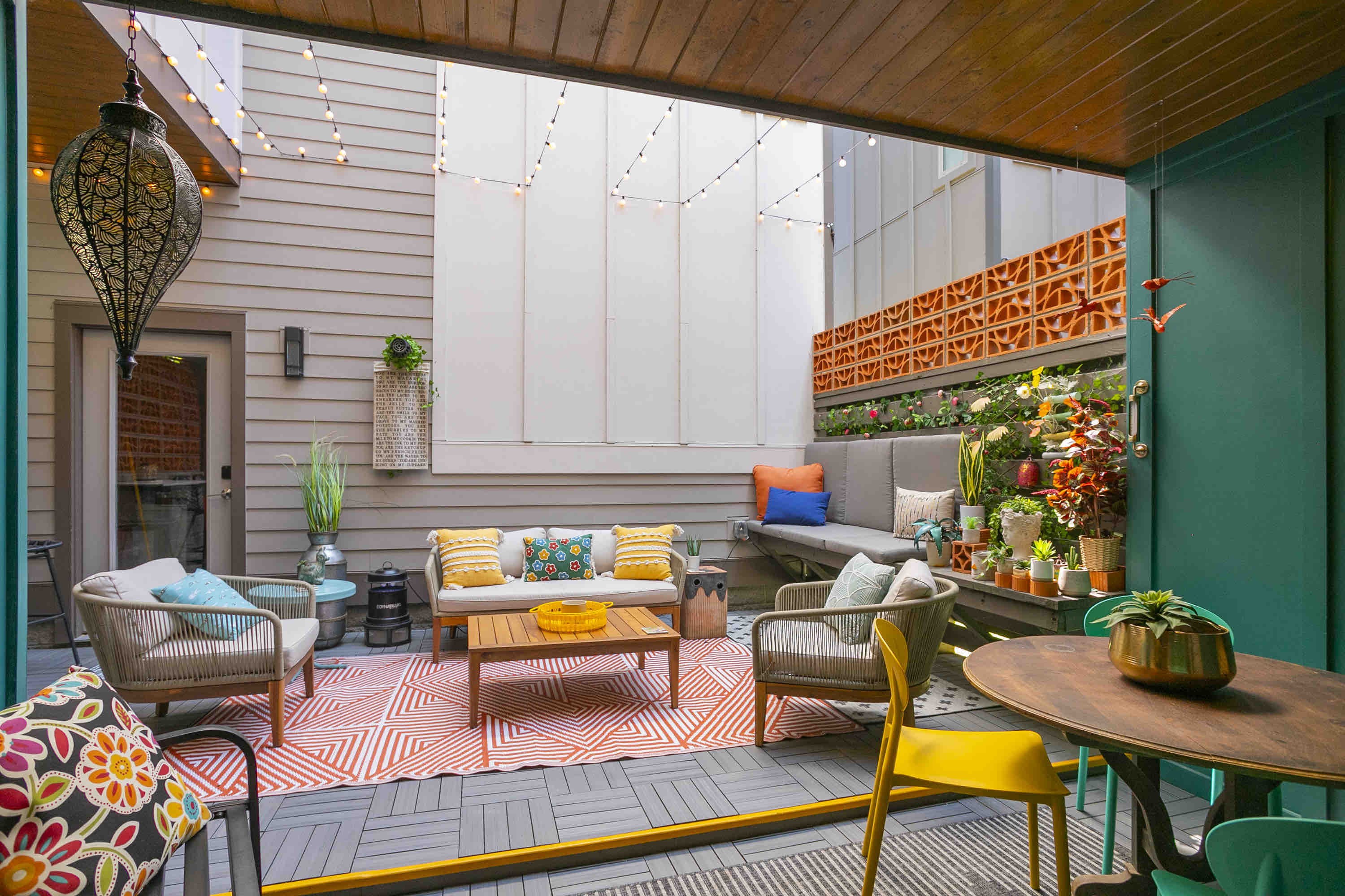 City Escape - 2B & 2.5 BA @ WeHo in District 17, Nashville