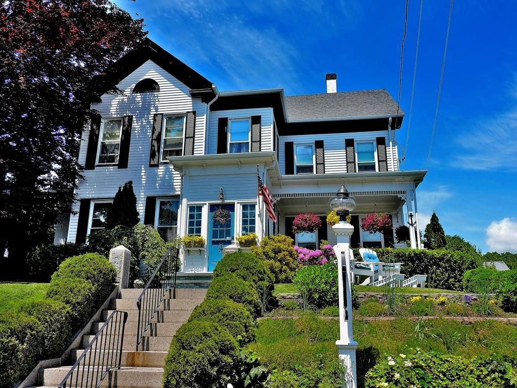 The Harbor Suite in the heart of historic Plymouth Houses for Rent in