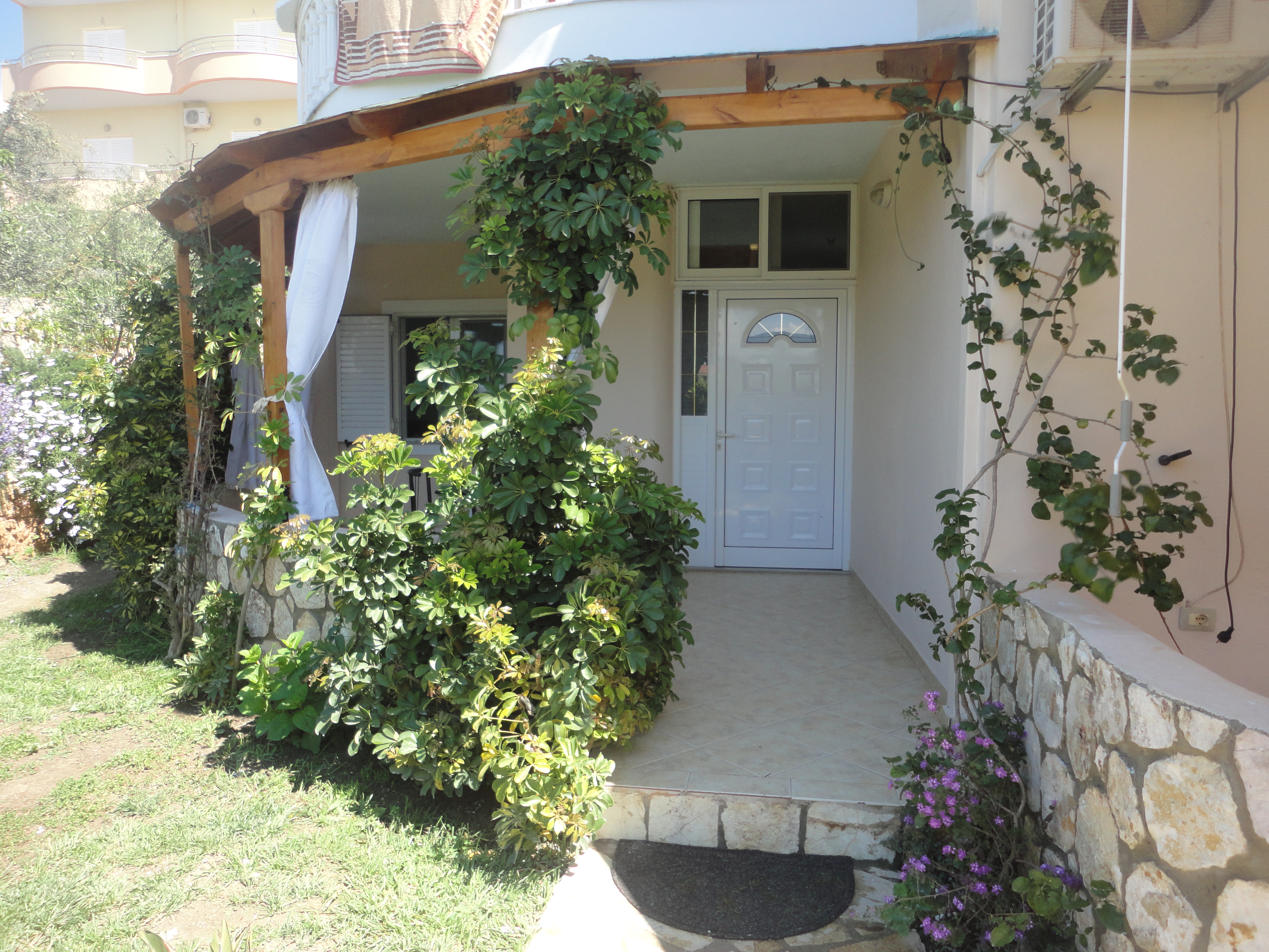 Nice room with garden-1.